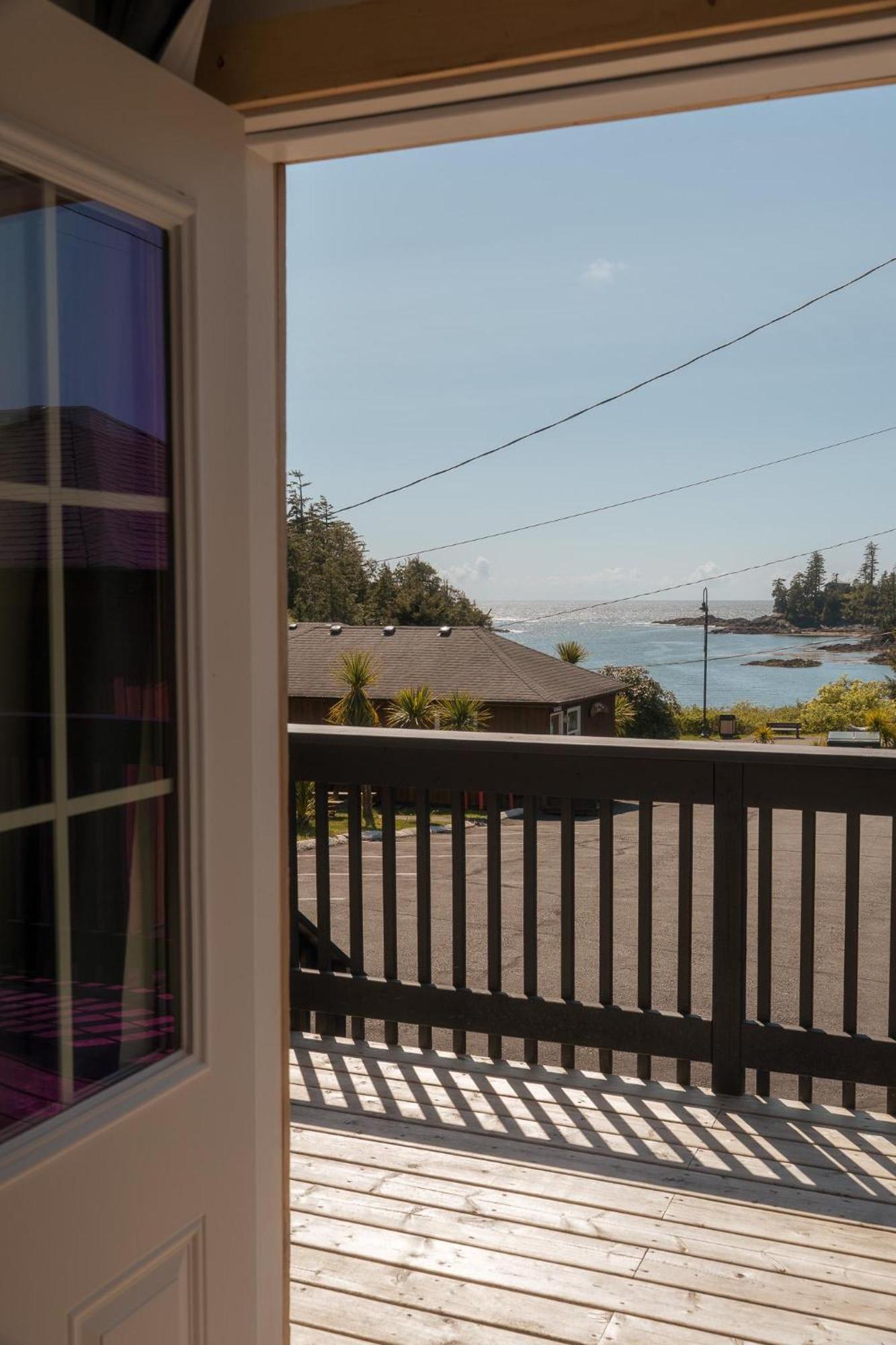 Oceanview Jacuzzi Suite