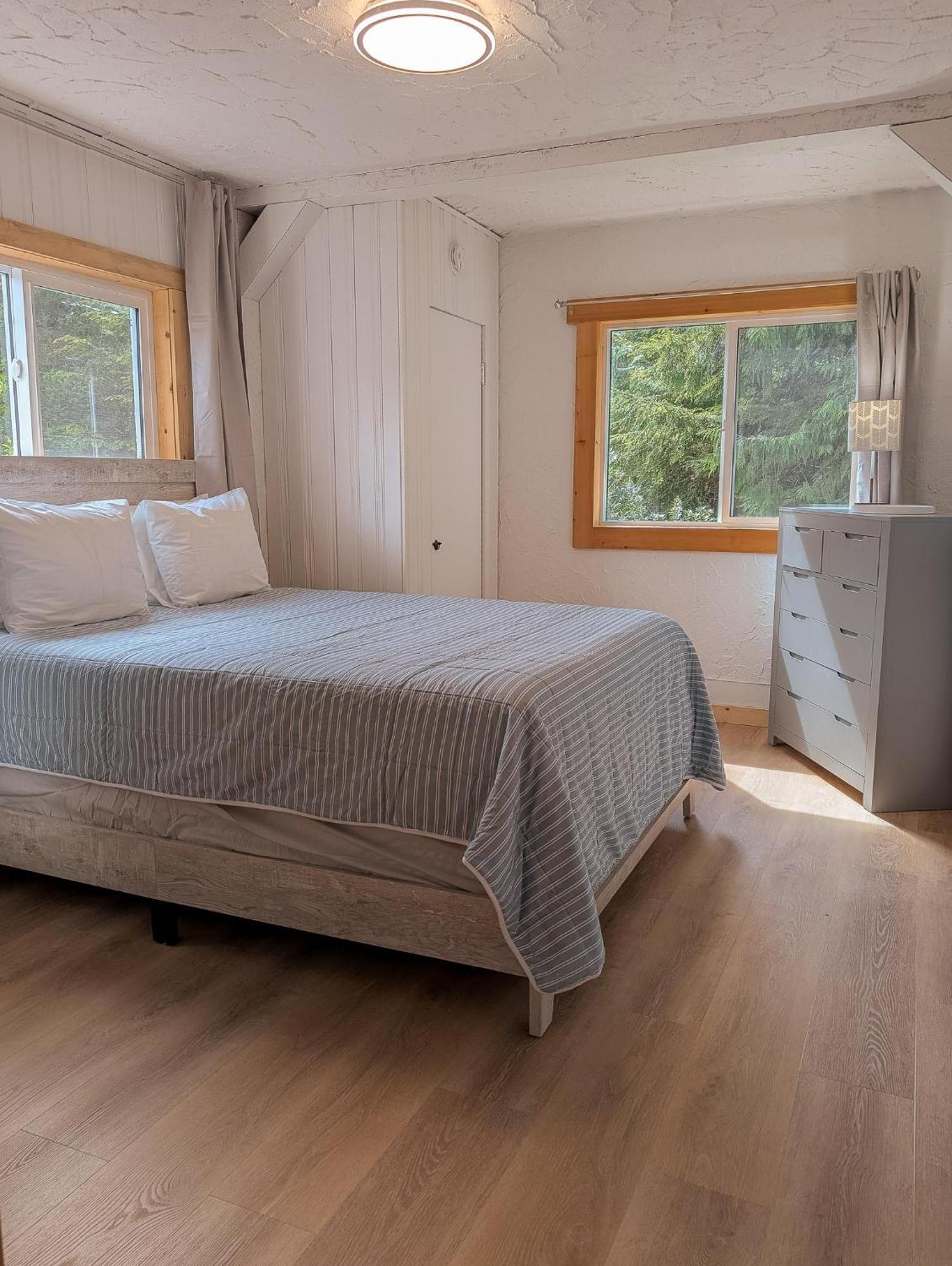 Oceanview Two Bedroom Cottage