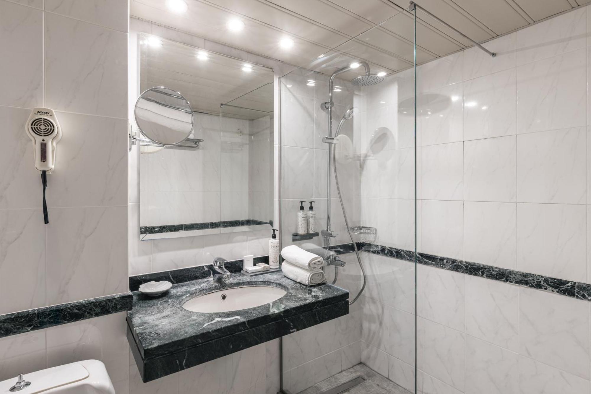 Chambre Double ou Lits Jumeaux Essential