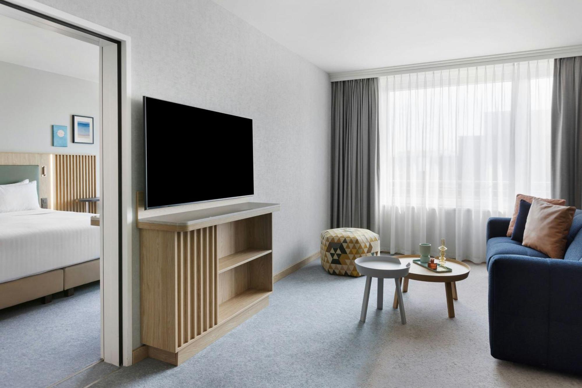 Junior Suite, 1 Bedroom Junior Suite, 1 King, Sofa bed