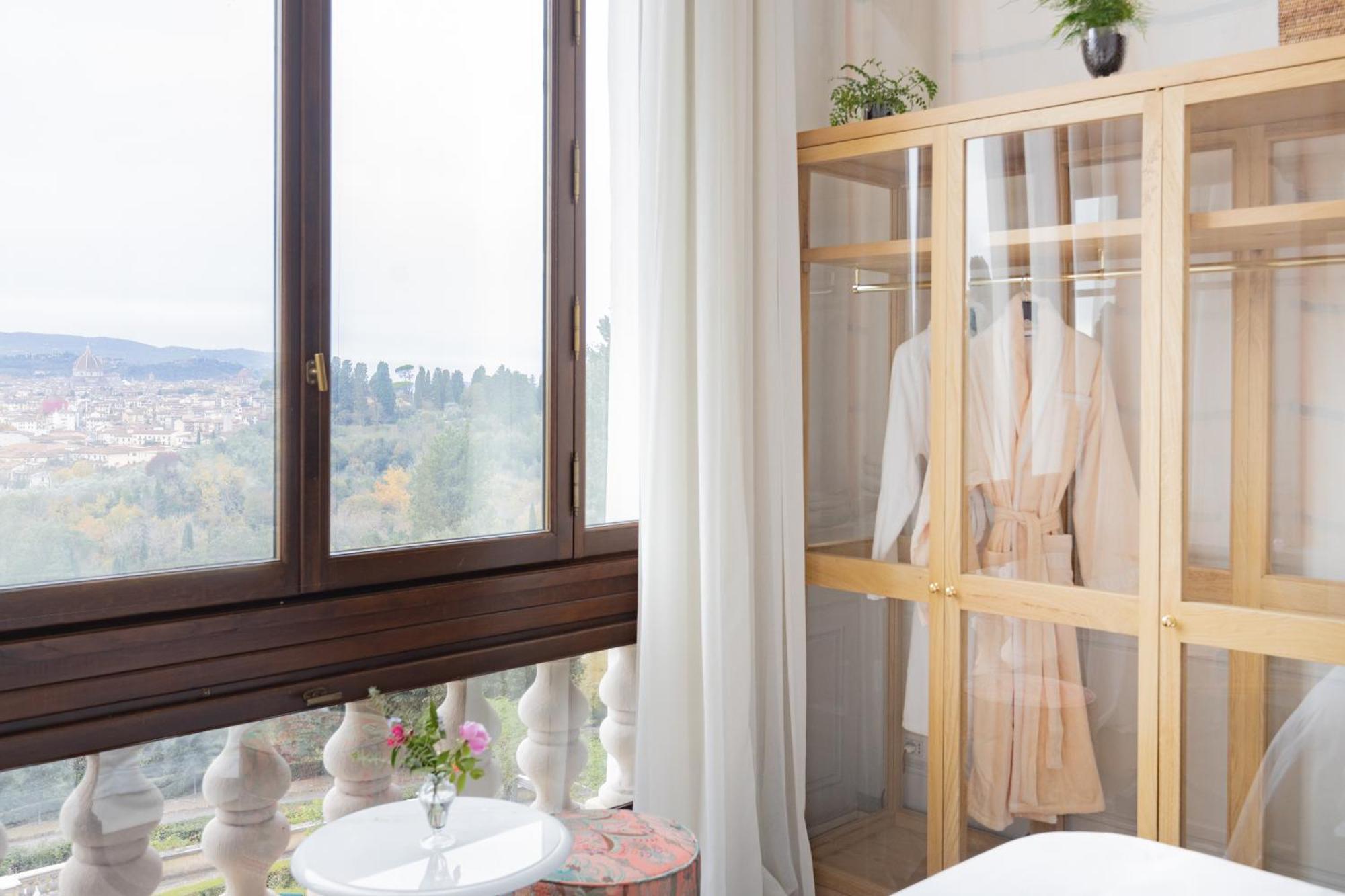 Deluxe Double Room Cathedral View