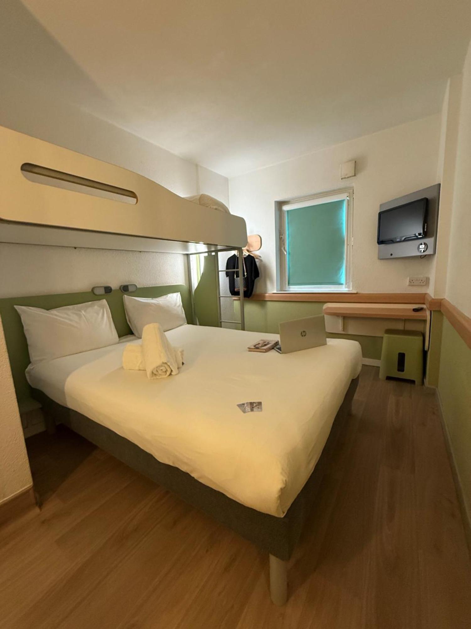 Triple Room One Double Bed One Bunk Bed