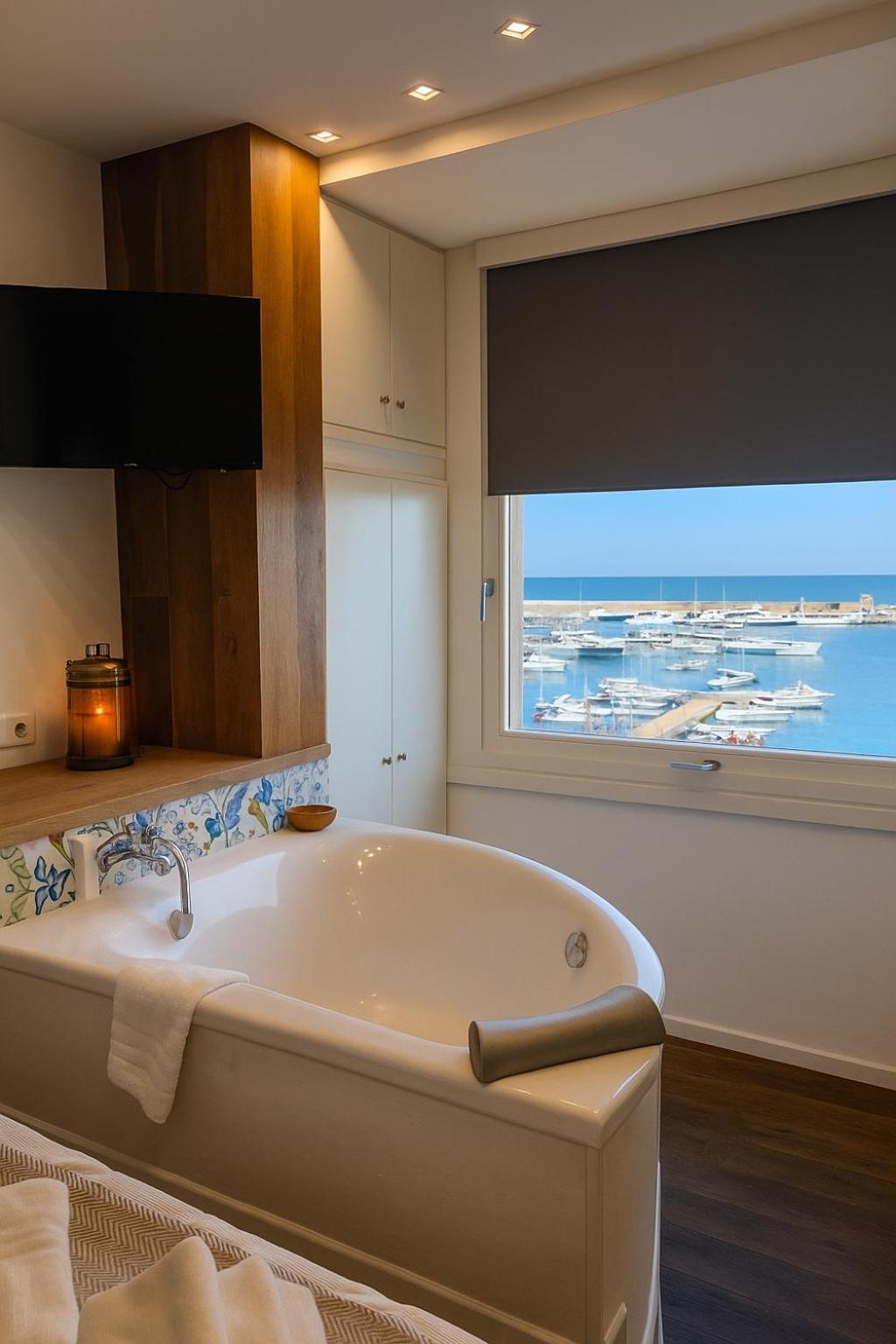Suite Bathtub