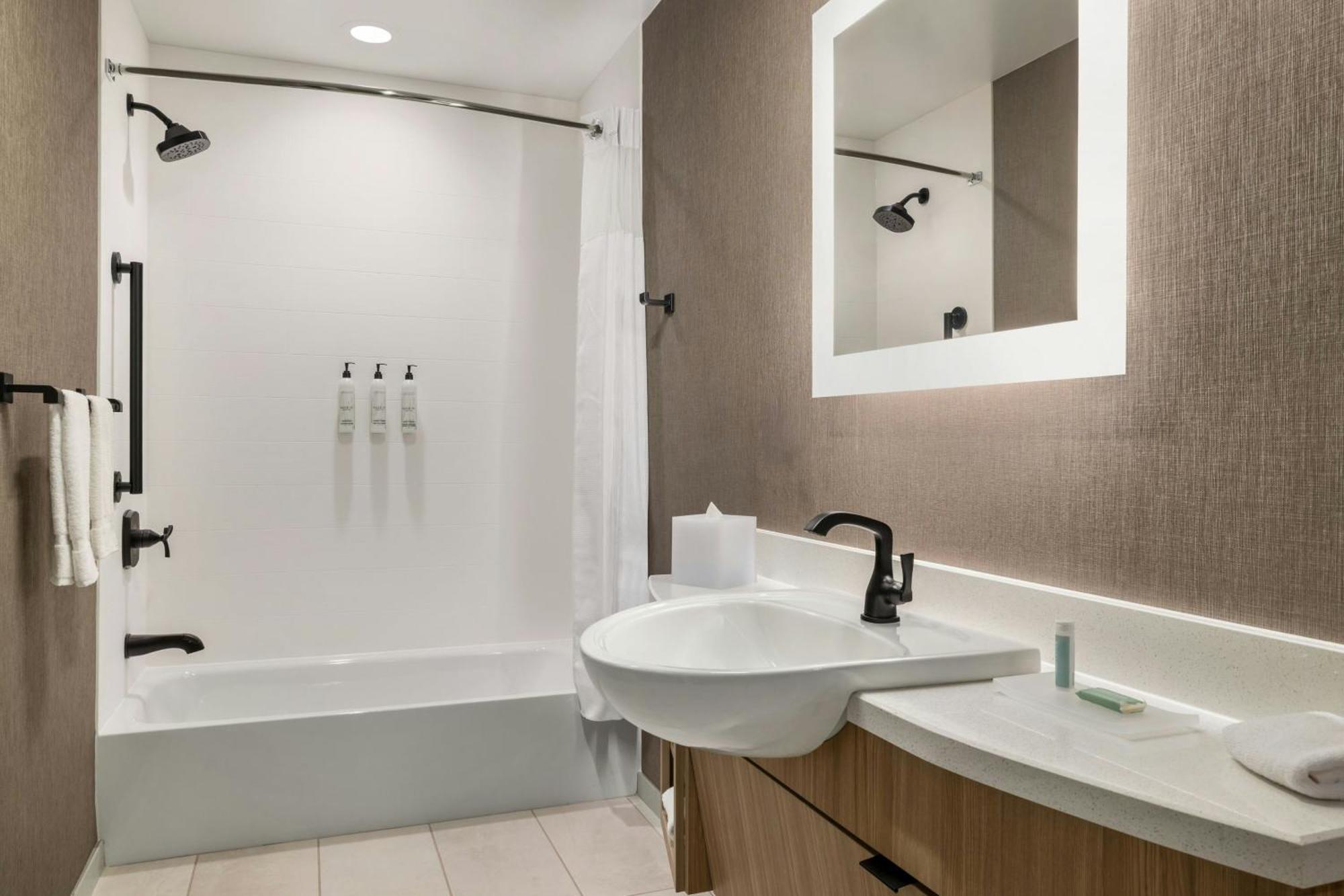 Studio Suite with Two Queen Beds and Sofa Bed - Hearing Accessible