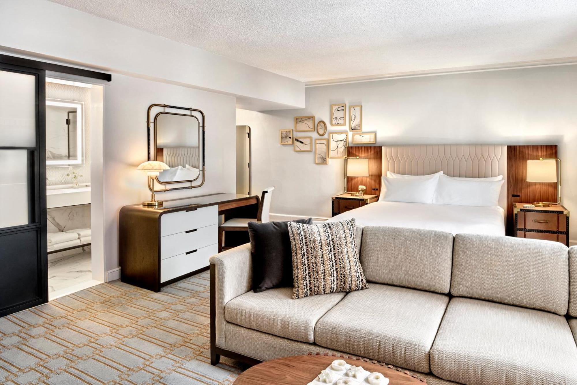 Executive Room 1 King Bed