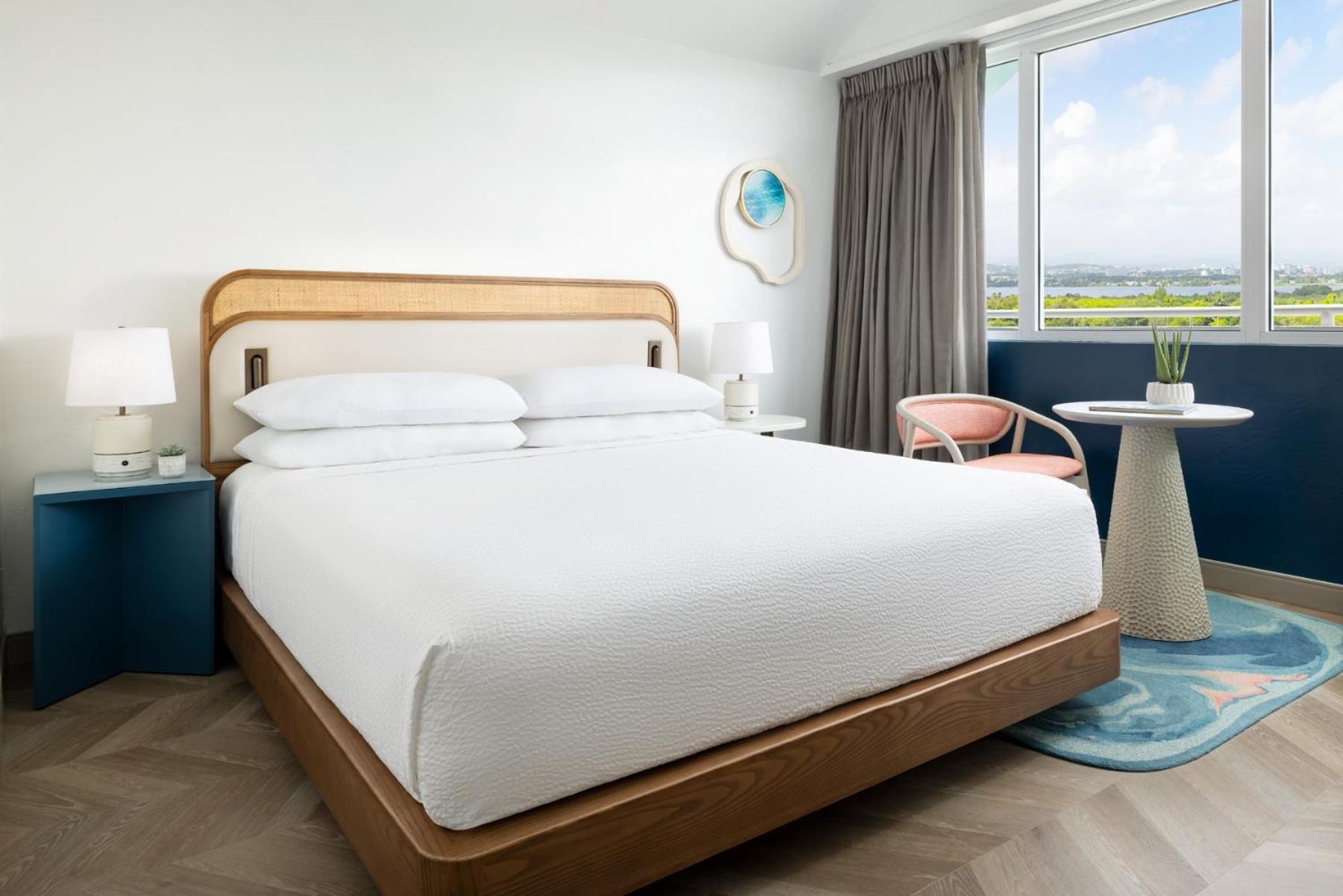 King Room with Accessible Tub - Disability Access