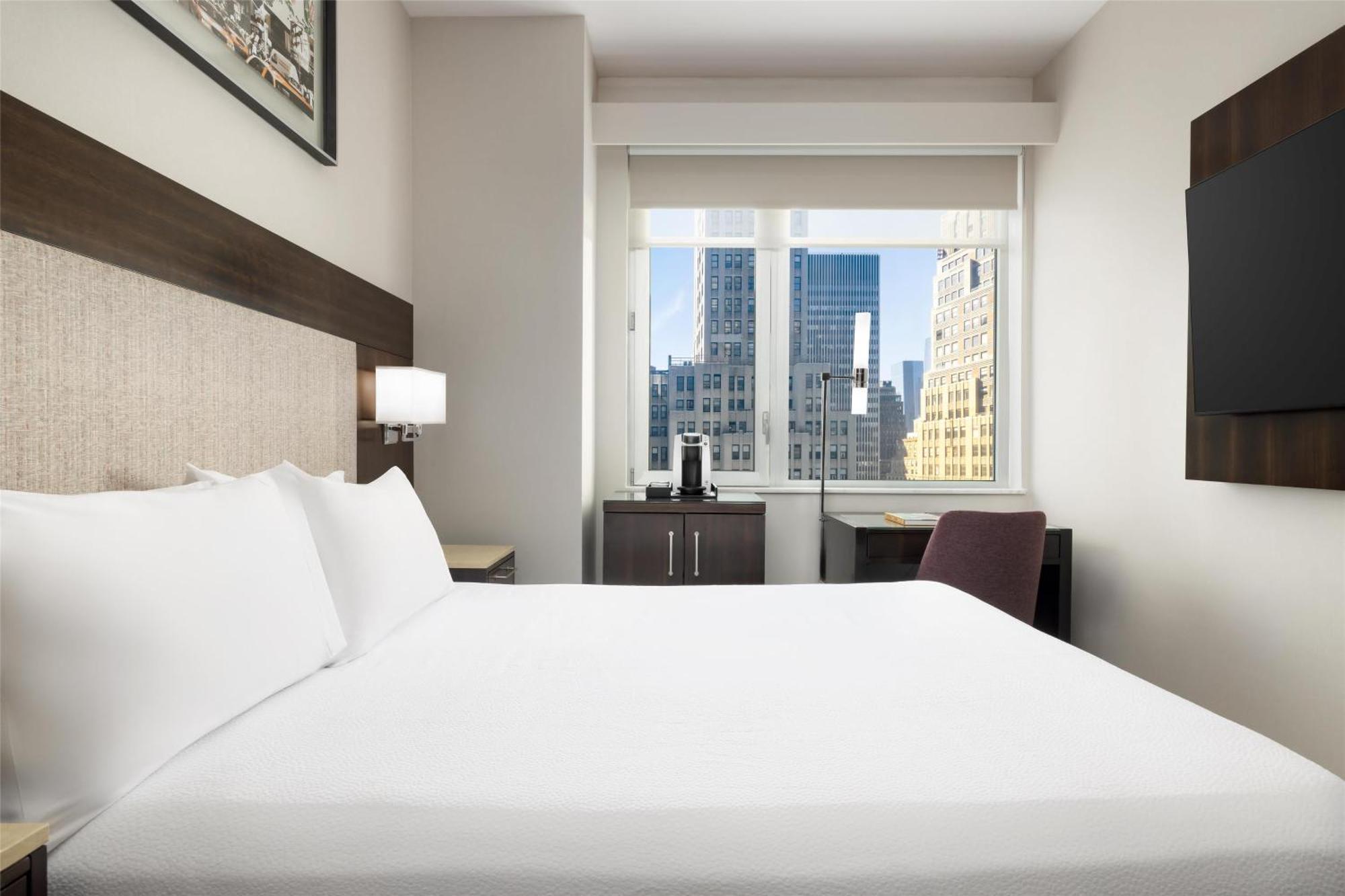 Queen Room City View