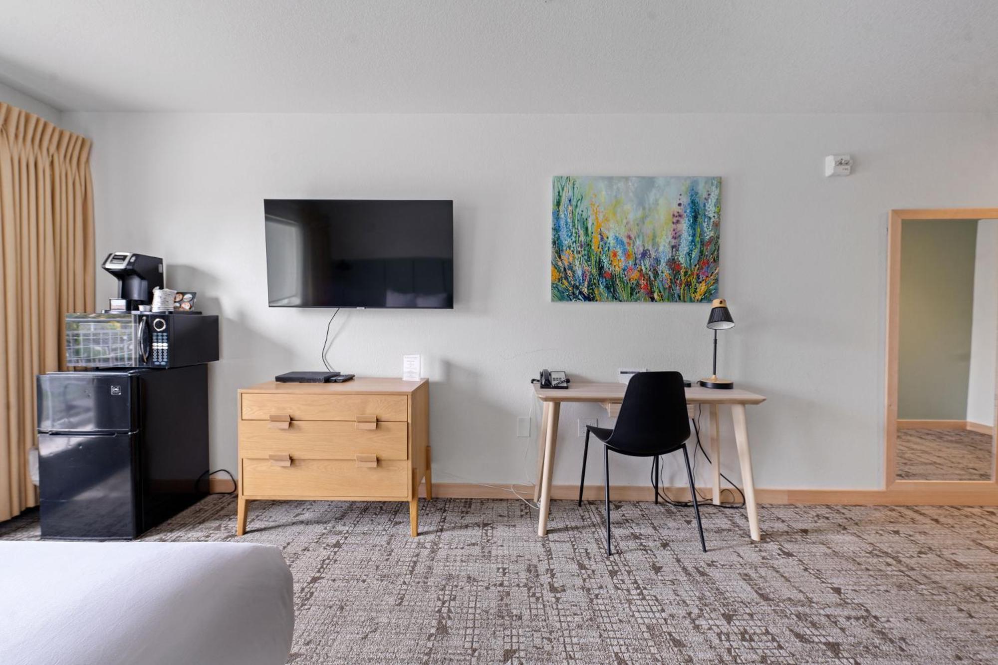 Queen Room