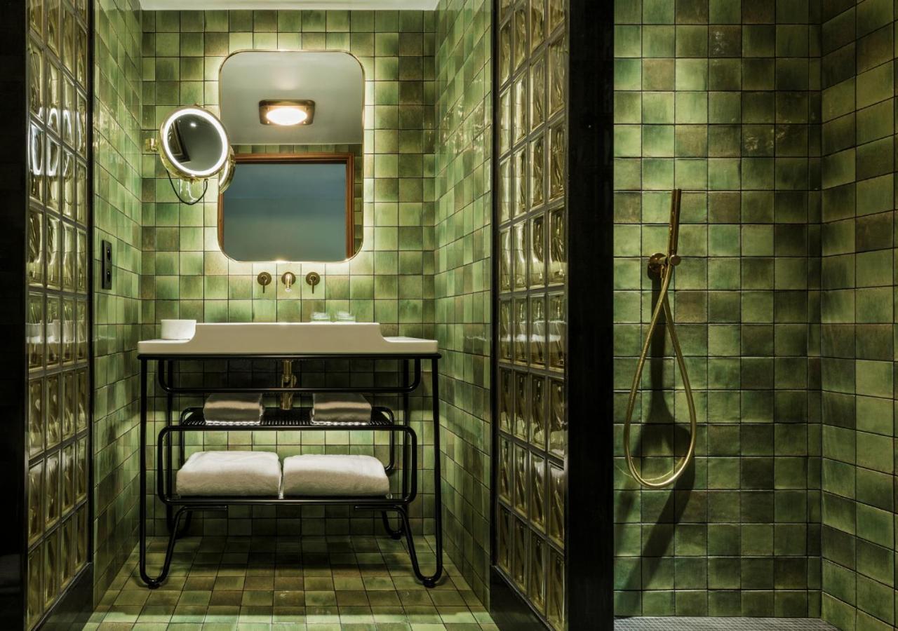 Deluxe Connecting Rooms,1682496322:JPEG