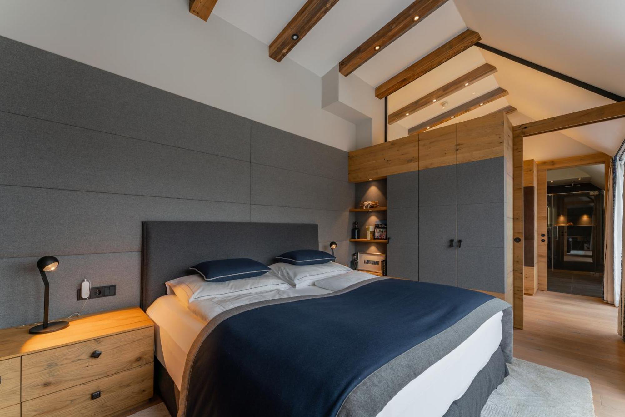 Penthouse Apartment,1682934509:JPEG
