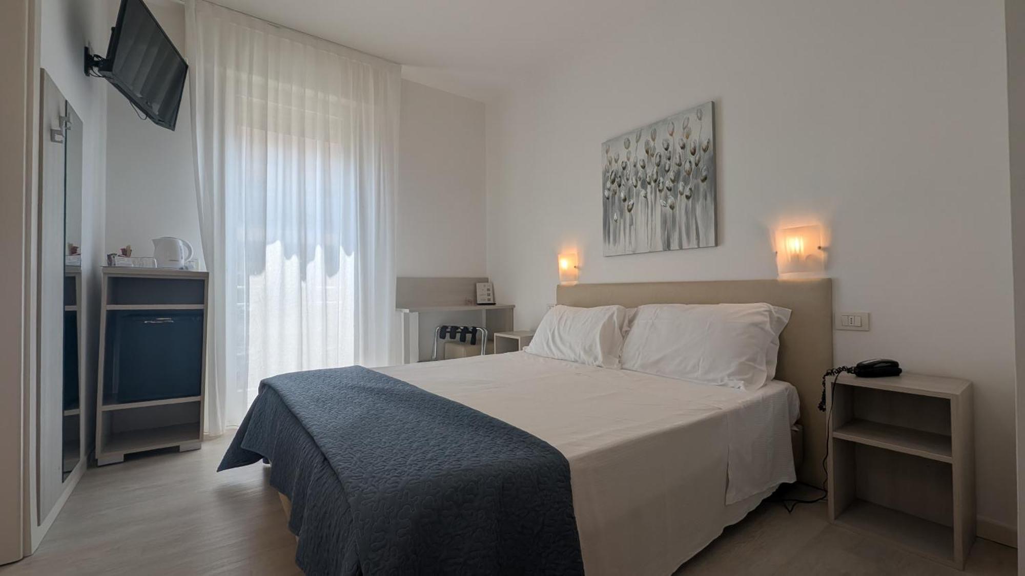 Small Double or Twin Room