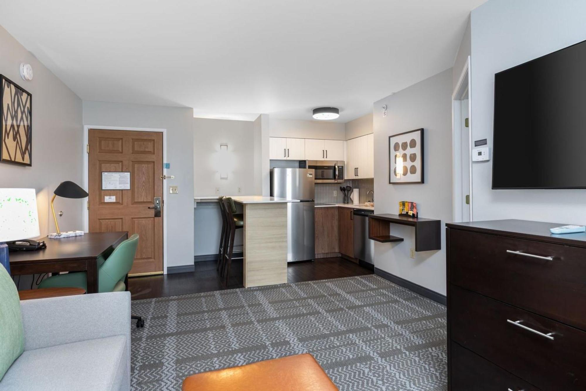 One-Bedroom King Suite