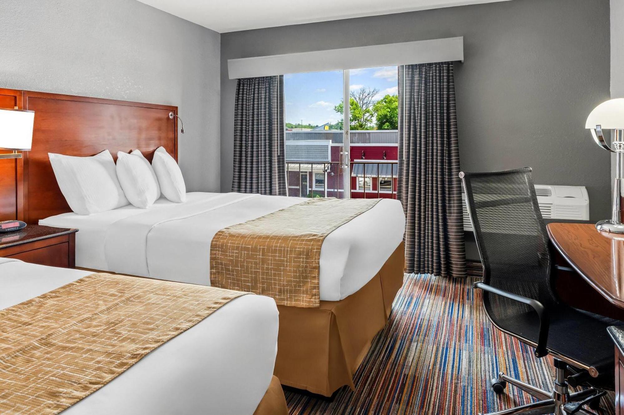 Deluxe Queen Room Two Queen Beds Non-Smoking