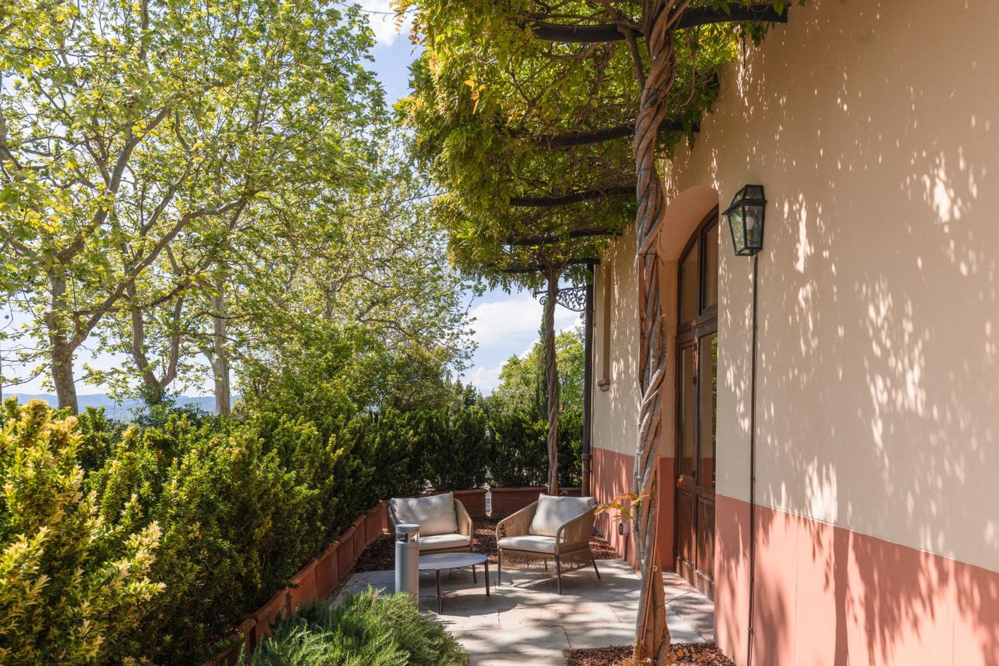 Deluxe Suite with Patio