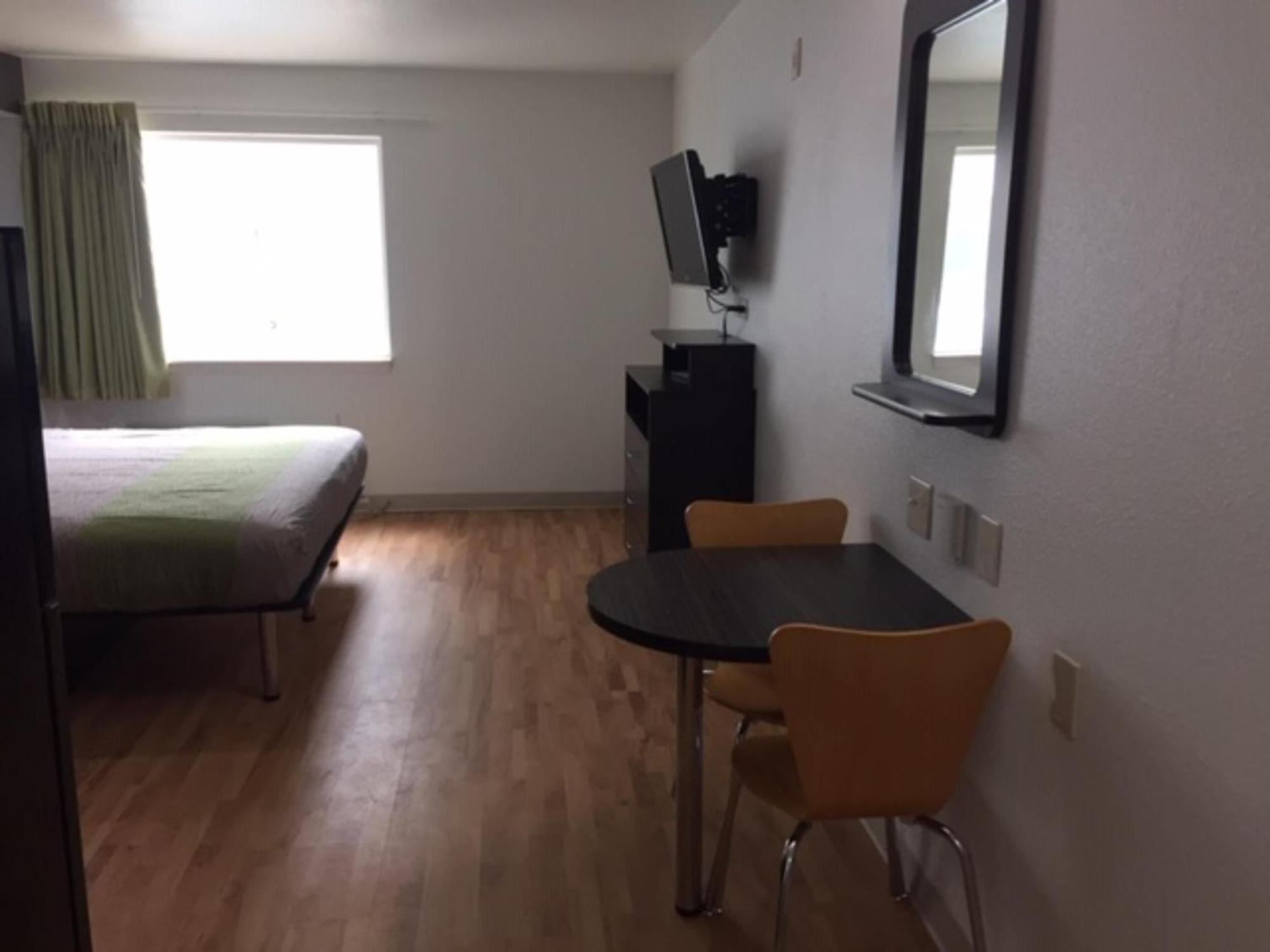 Deluxe Quadruple Room - Non-Smoking