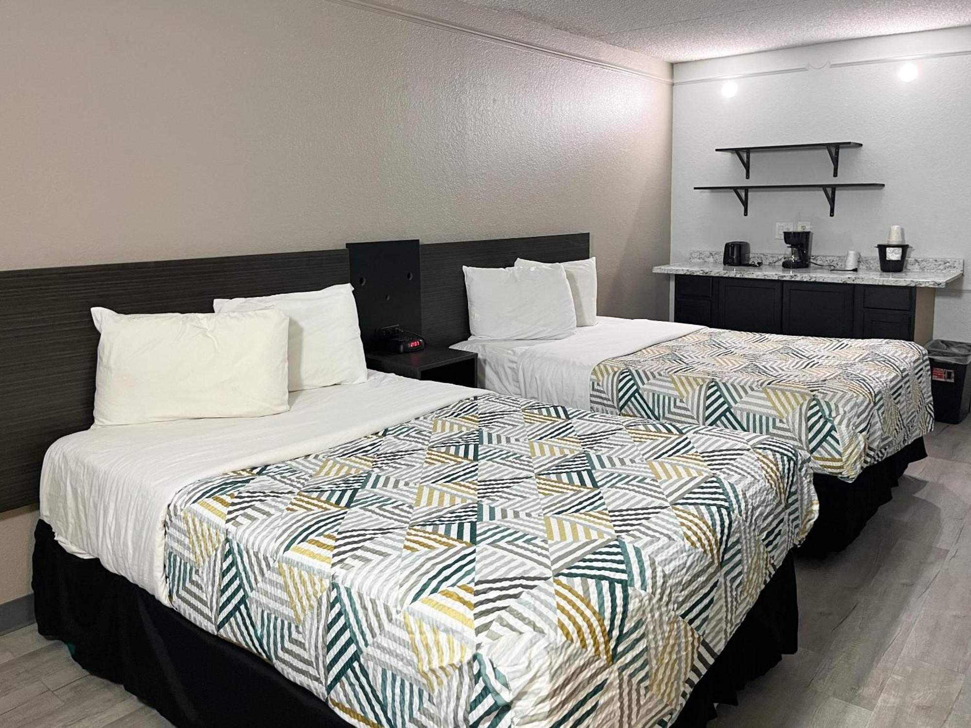 Queen Room with Two Queen Beds - Non-Smoking