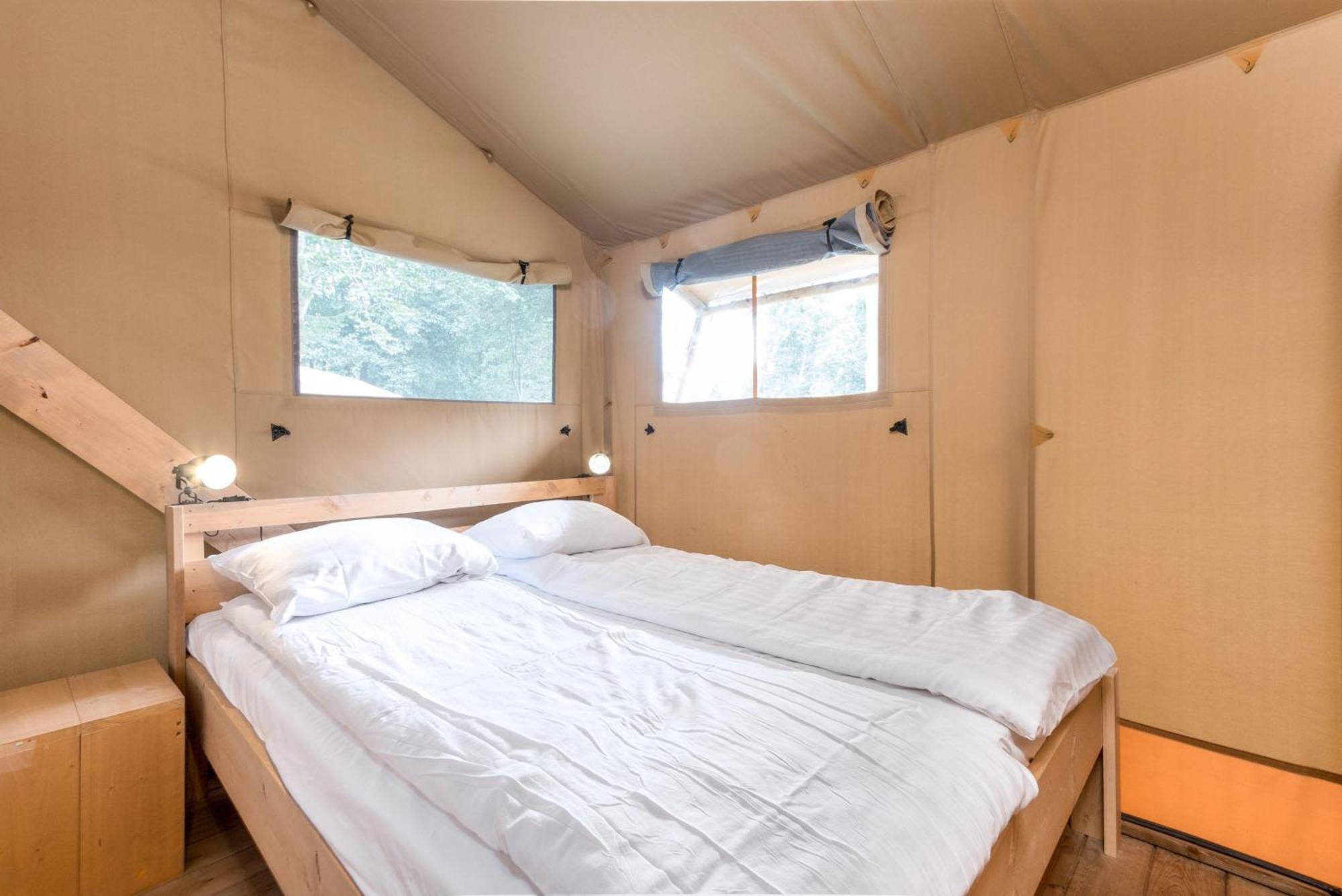 Tent 3