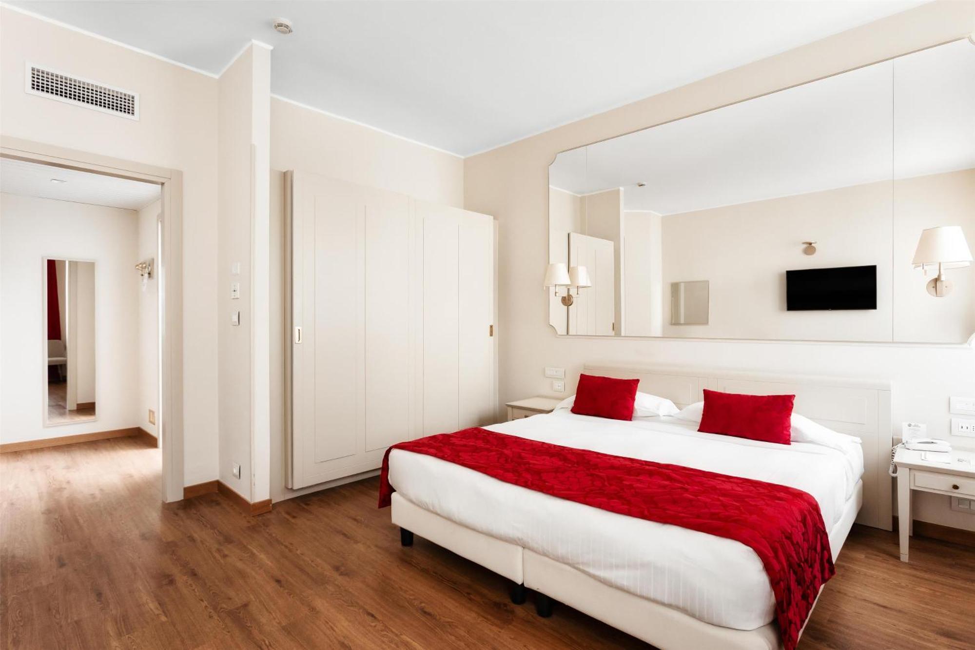 Comfort Queen Room