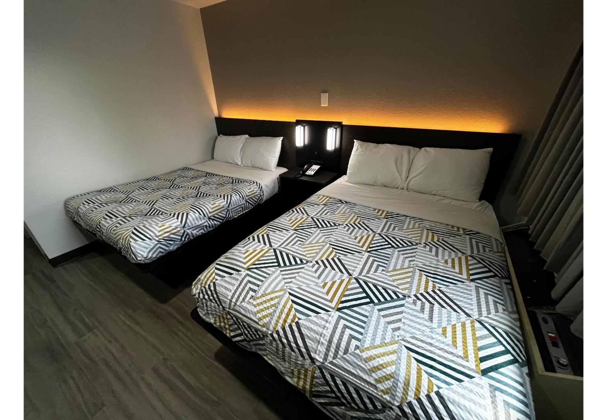 Deluxe Quadruple Room Smoking,1685070445:JPEG