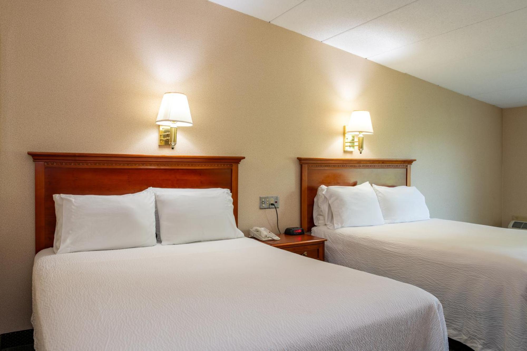 Queen Room Two Queen Beds