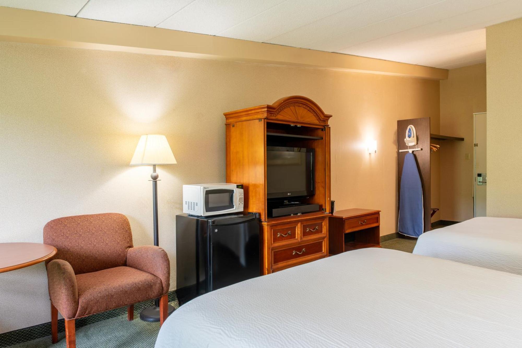 Queen Room Two Queen Beds
