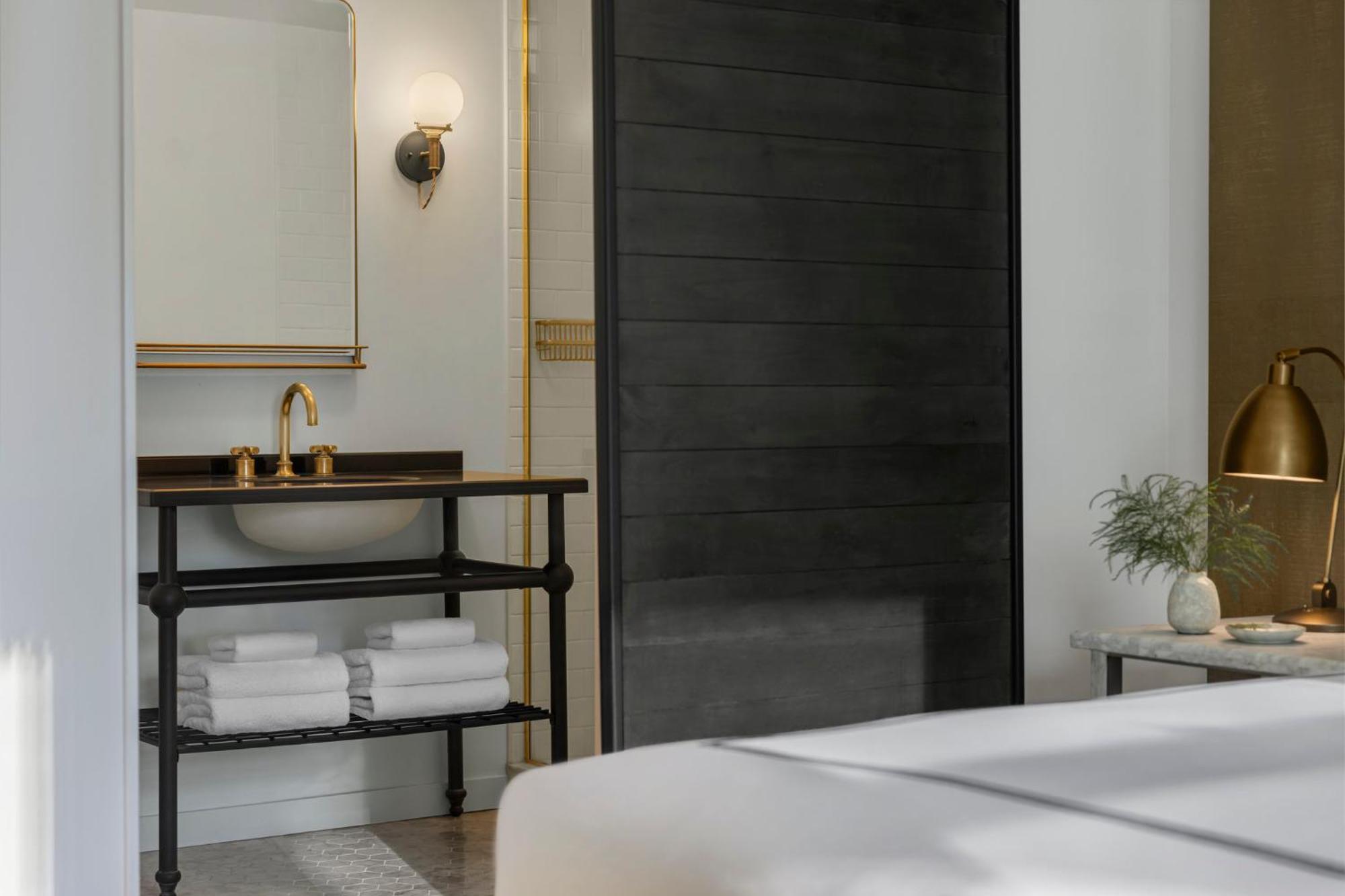 Essential Room