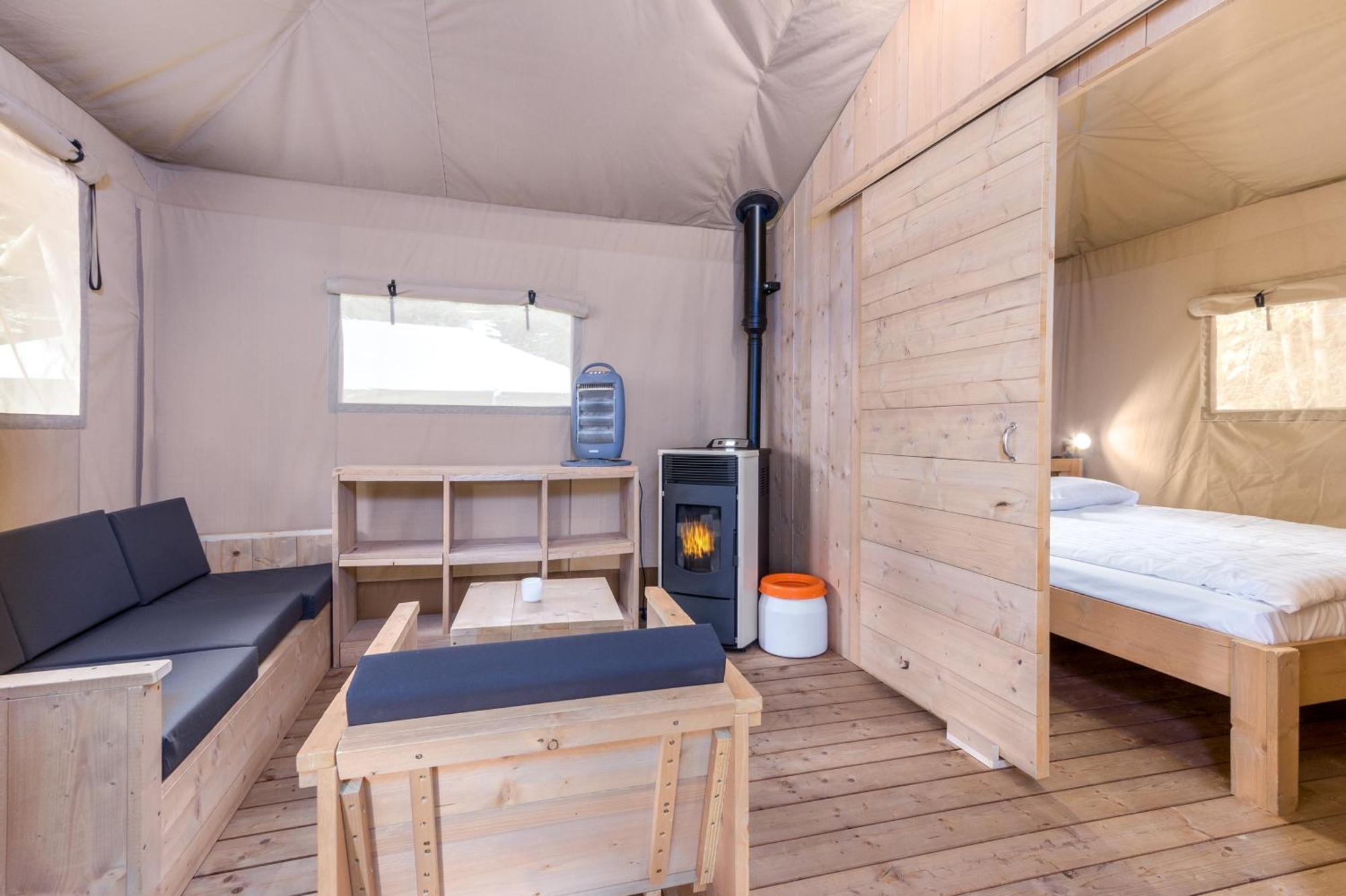 TENT 1