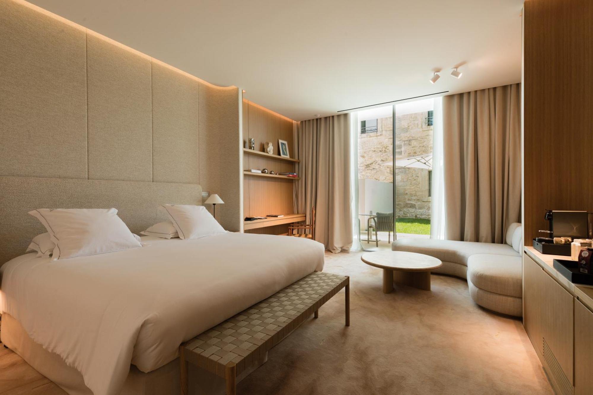 Chambre Lit King-Size Supérieure - Nouveau Bâtiment