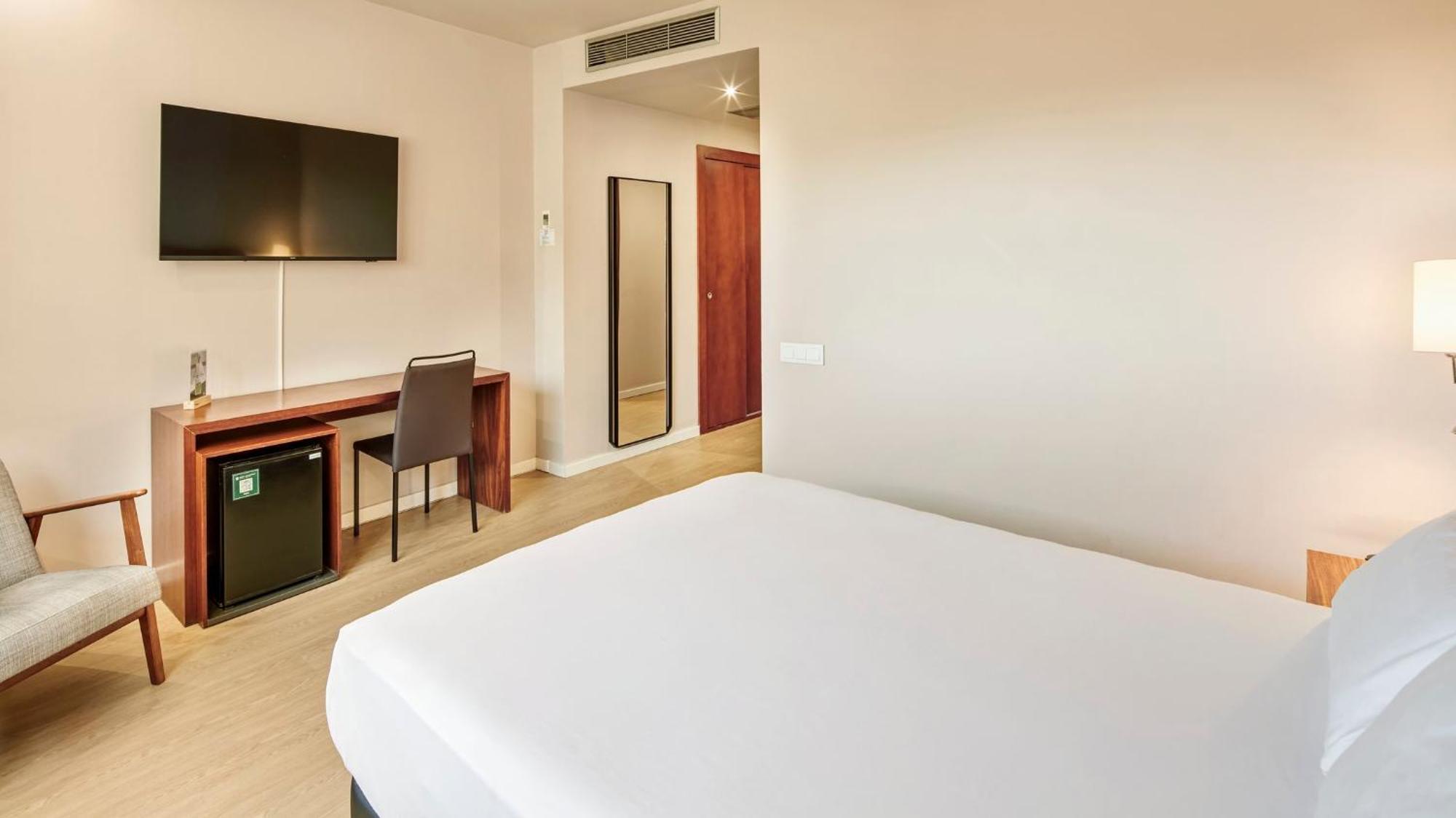 Superior Room Extra Bed,1686425011:JPEG