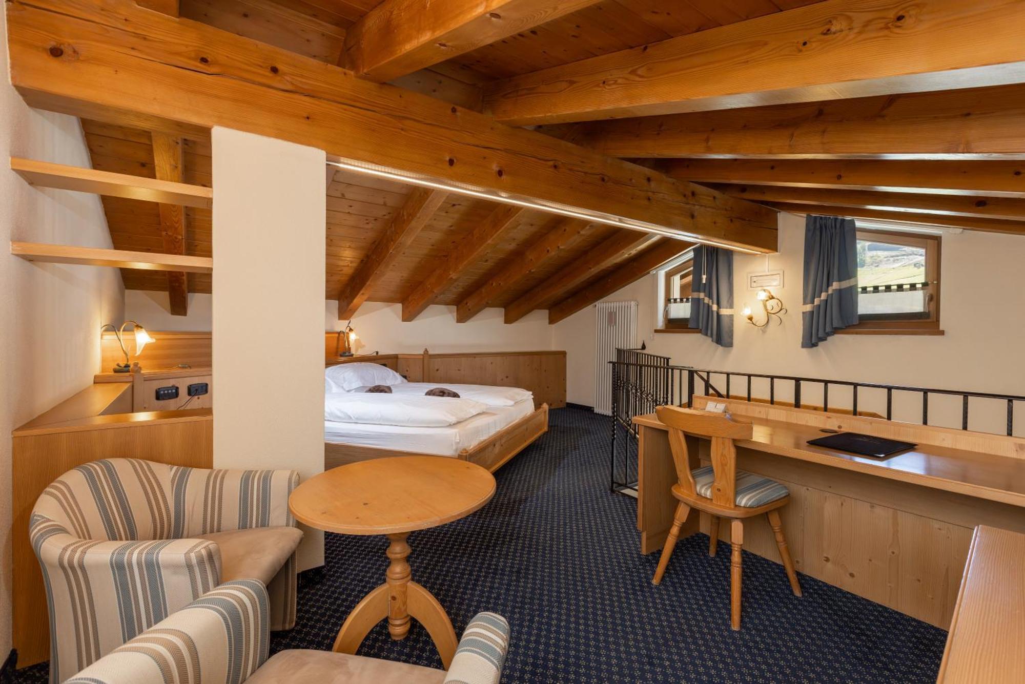 Junior Suite,1686510131:JPEG