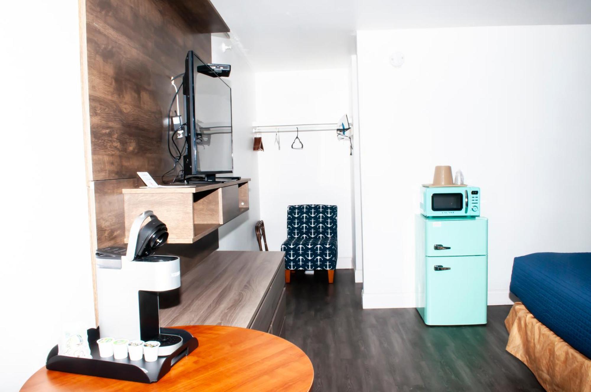 Standard King Room