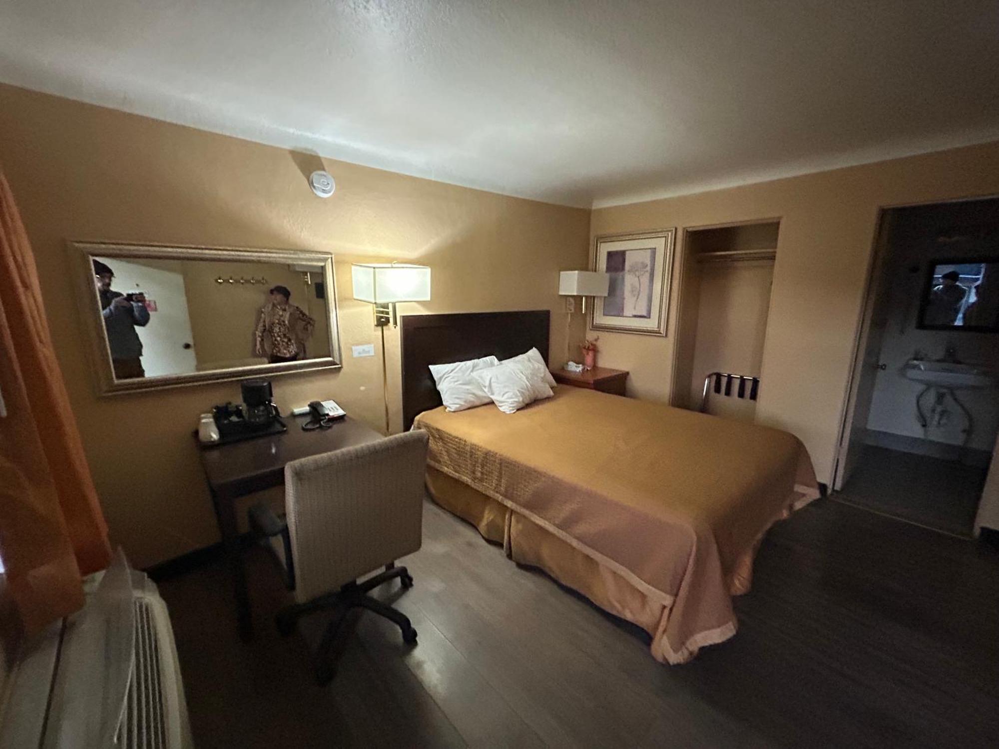 King Room Non-Smoking