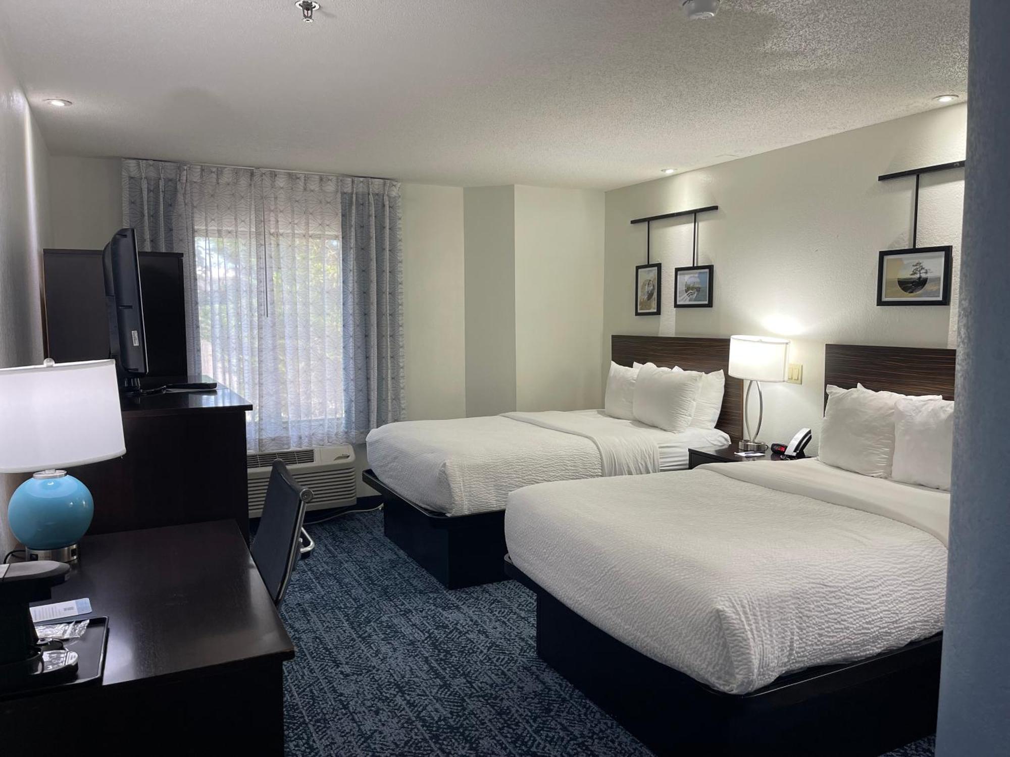 Double Room Two Double Beds Non-Smoking