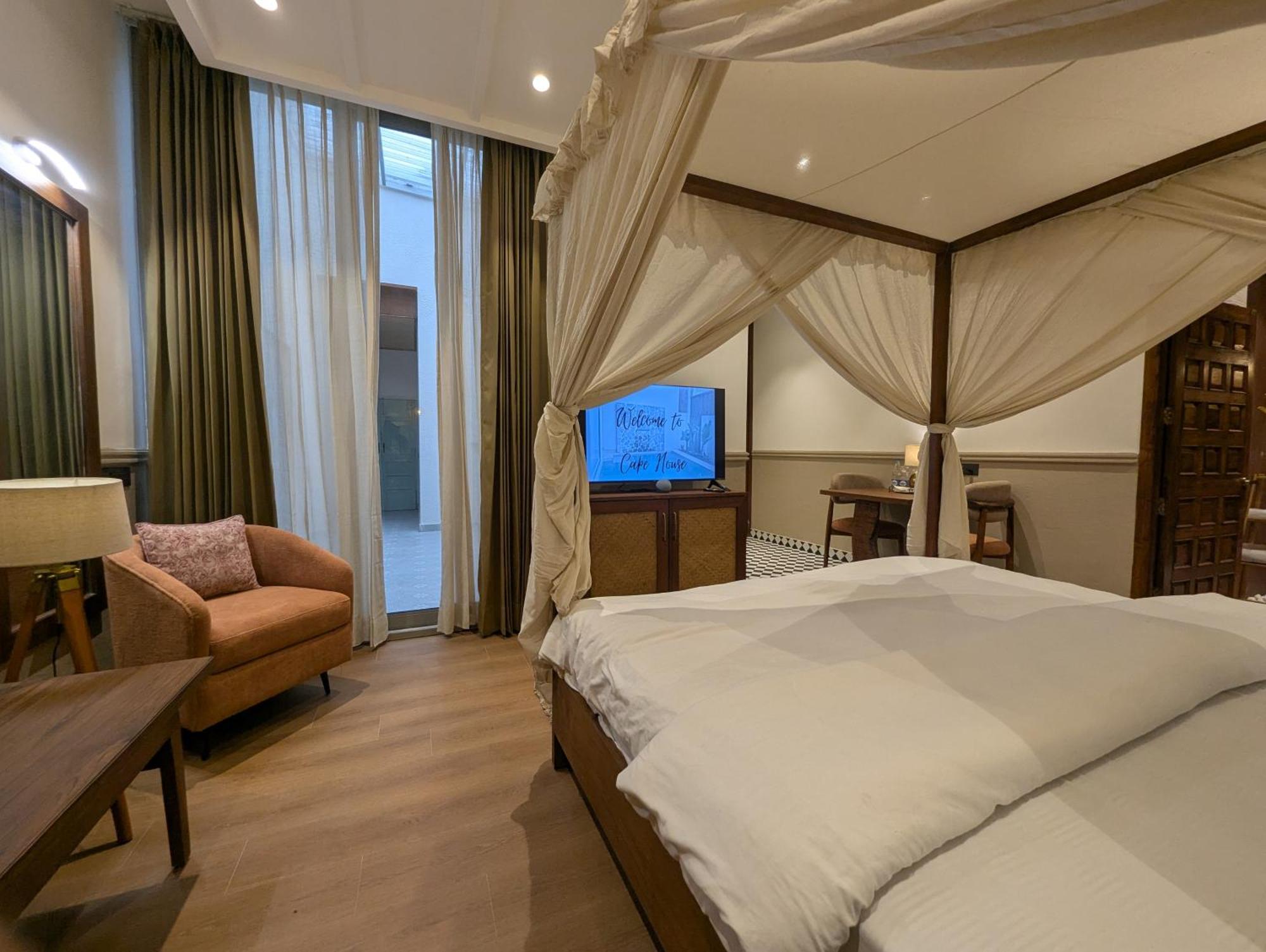 Superior King Room