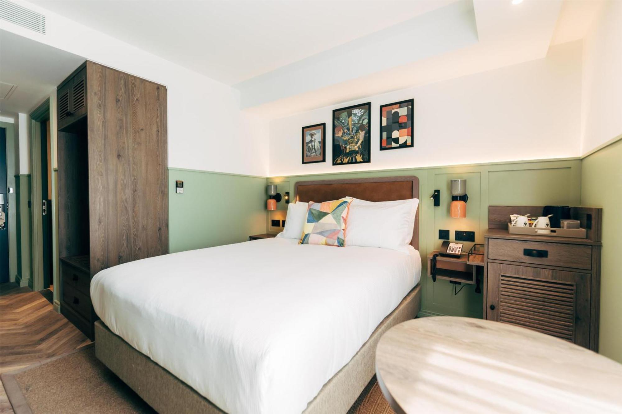 Queen Room