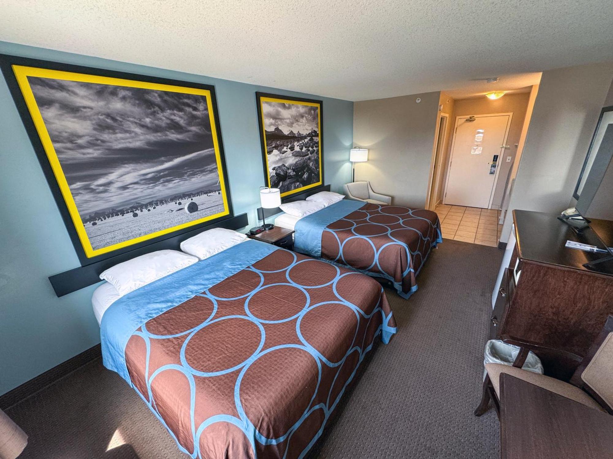 Standard Queen Room Two Queen Beds