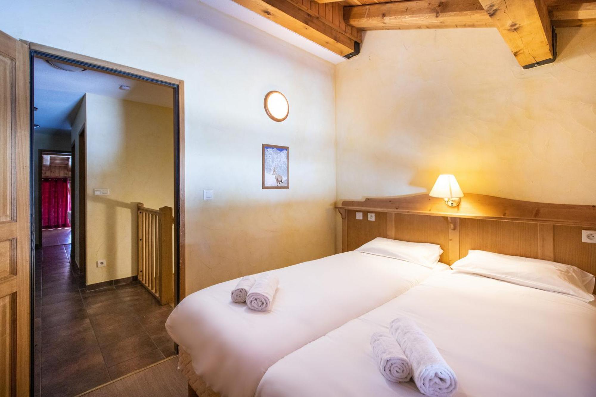 Seven-Bedroom Apartment Spa access