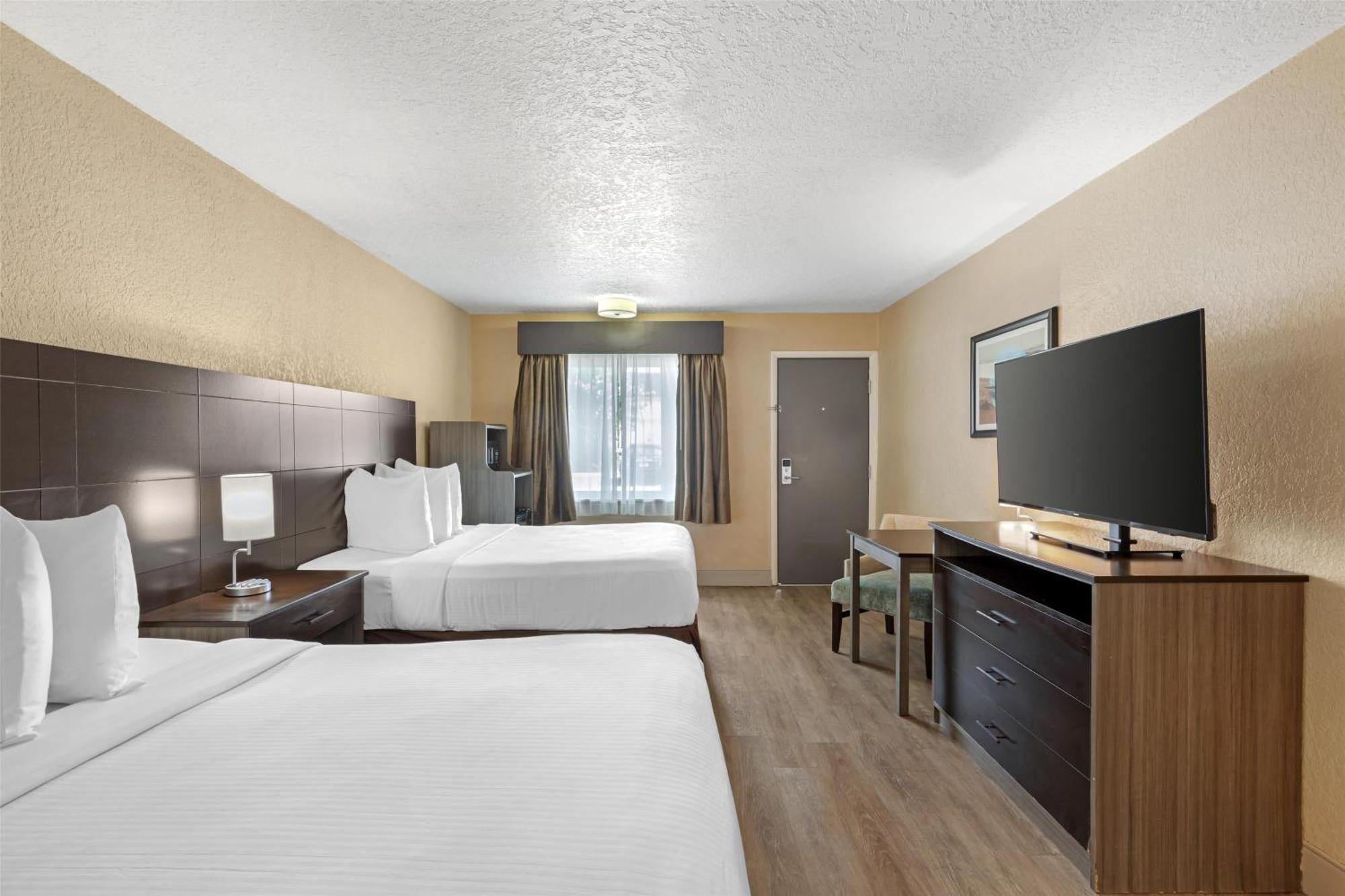 Double Room Two Double Beds Smoking