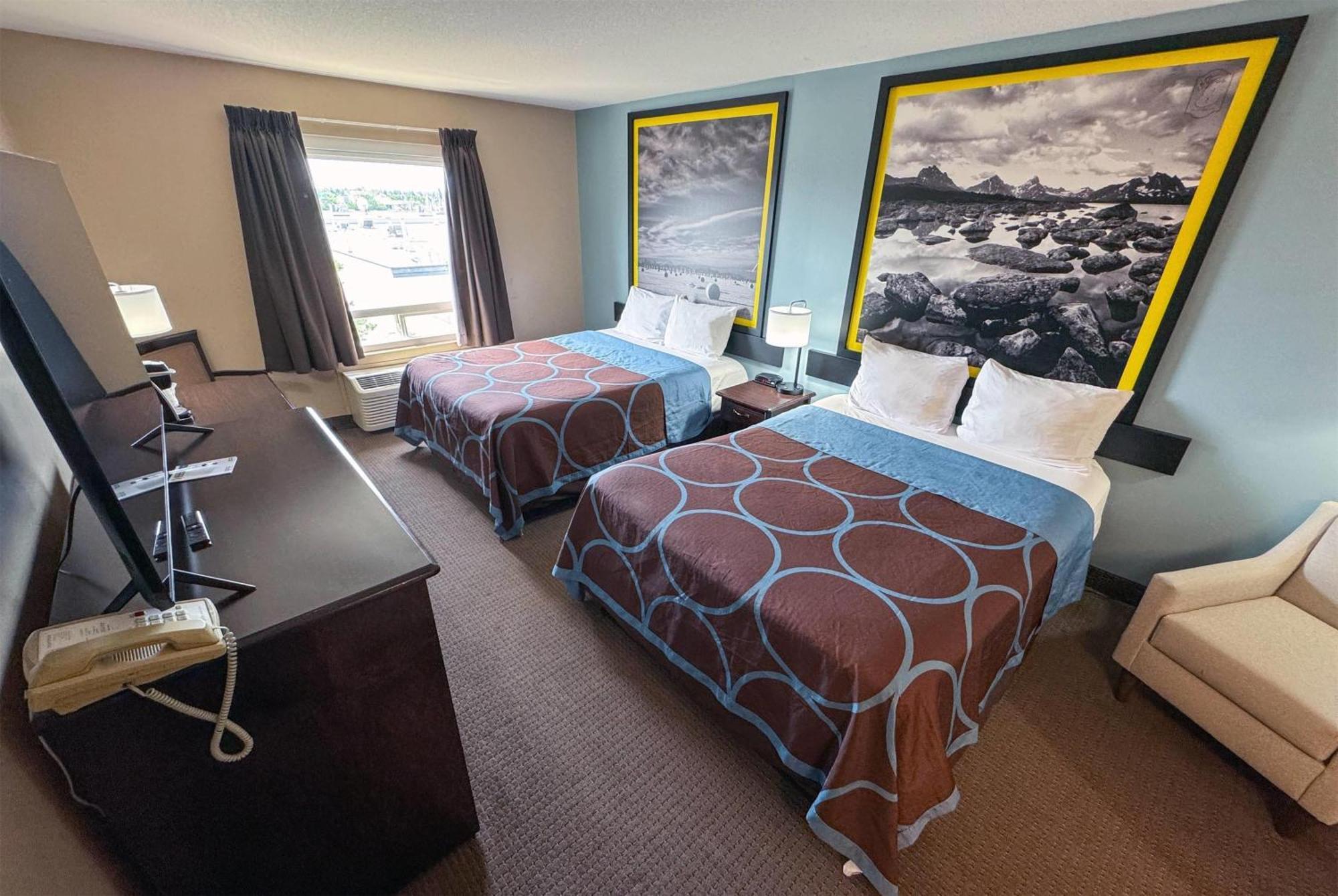 Standard Queen Room Two Queen Beds