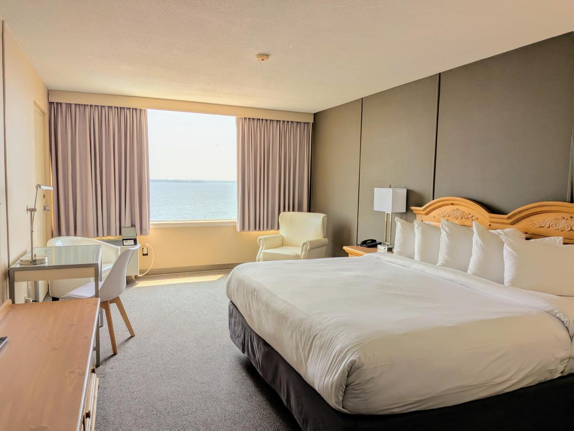 King Room Lake View