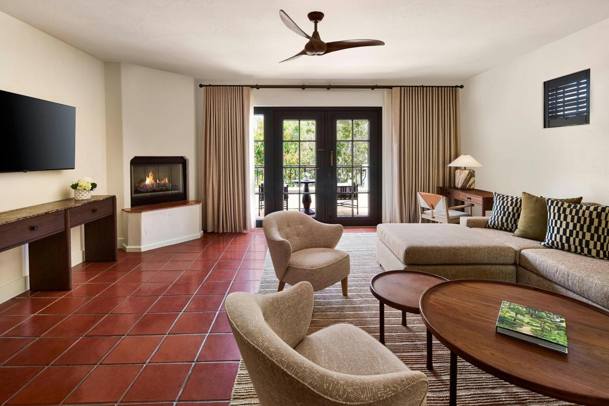 One-Bedroom King Suite with Sofa Bed and Terrace