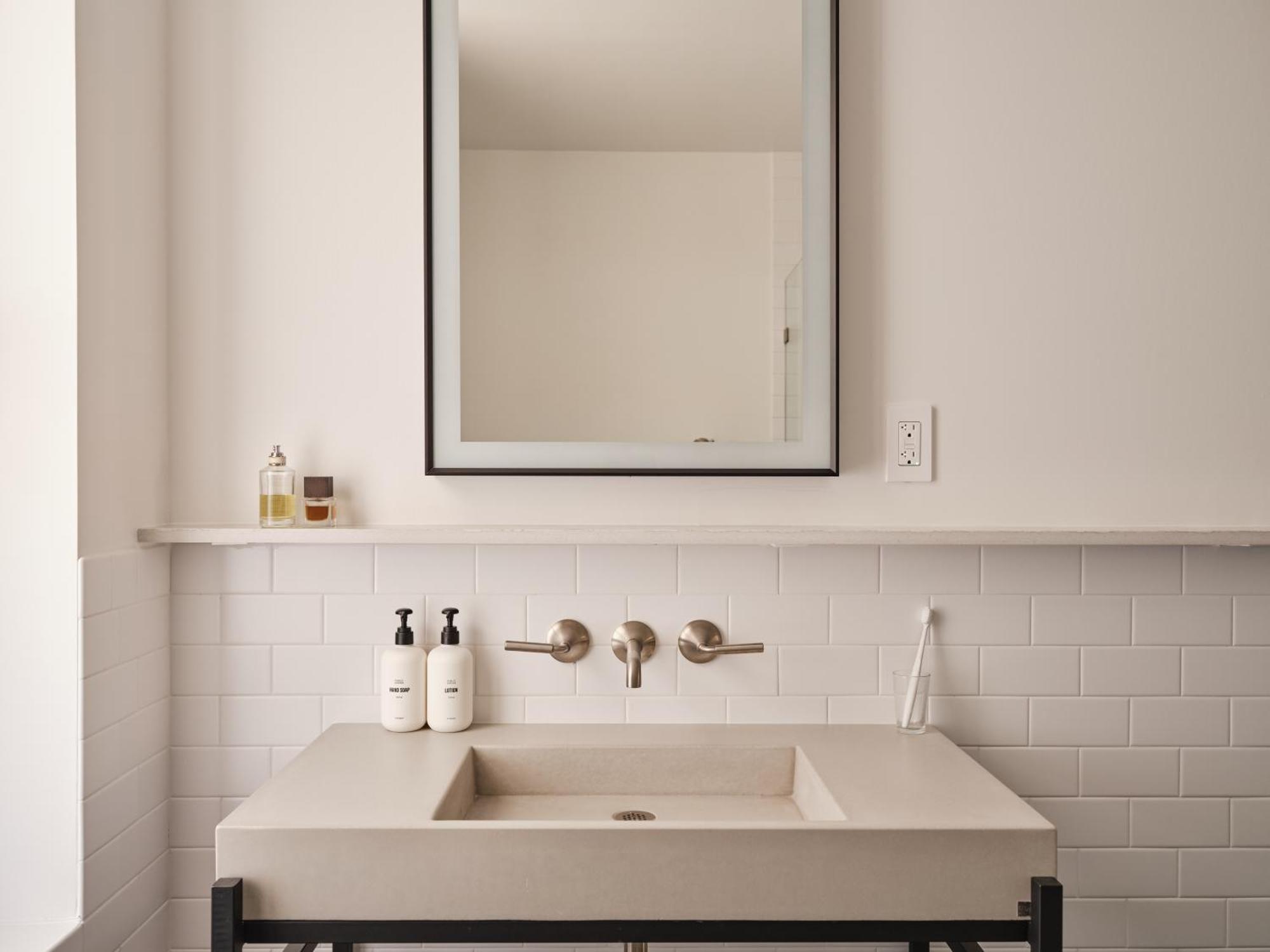 Superior One Bedroom King 24 or 7 Front Desk