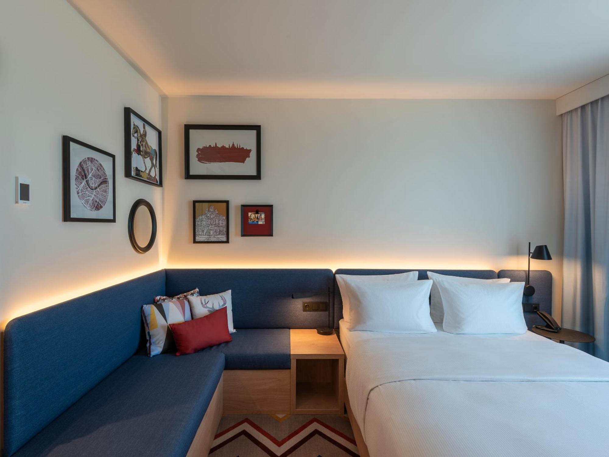 Queen Room