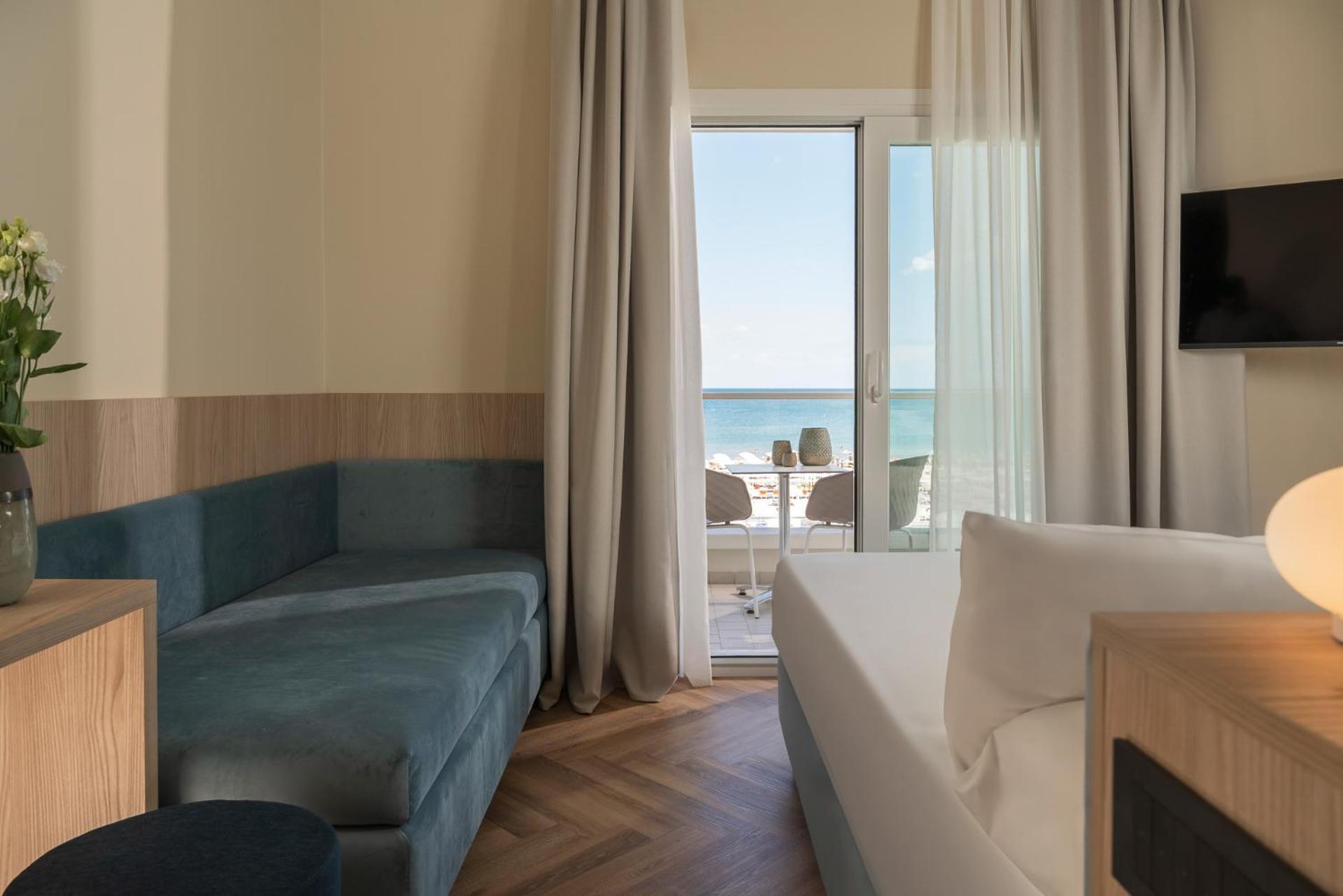 Deluxe Double or Twin Room Sea View