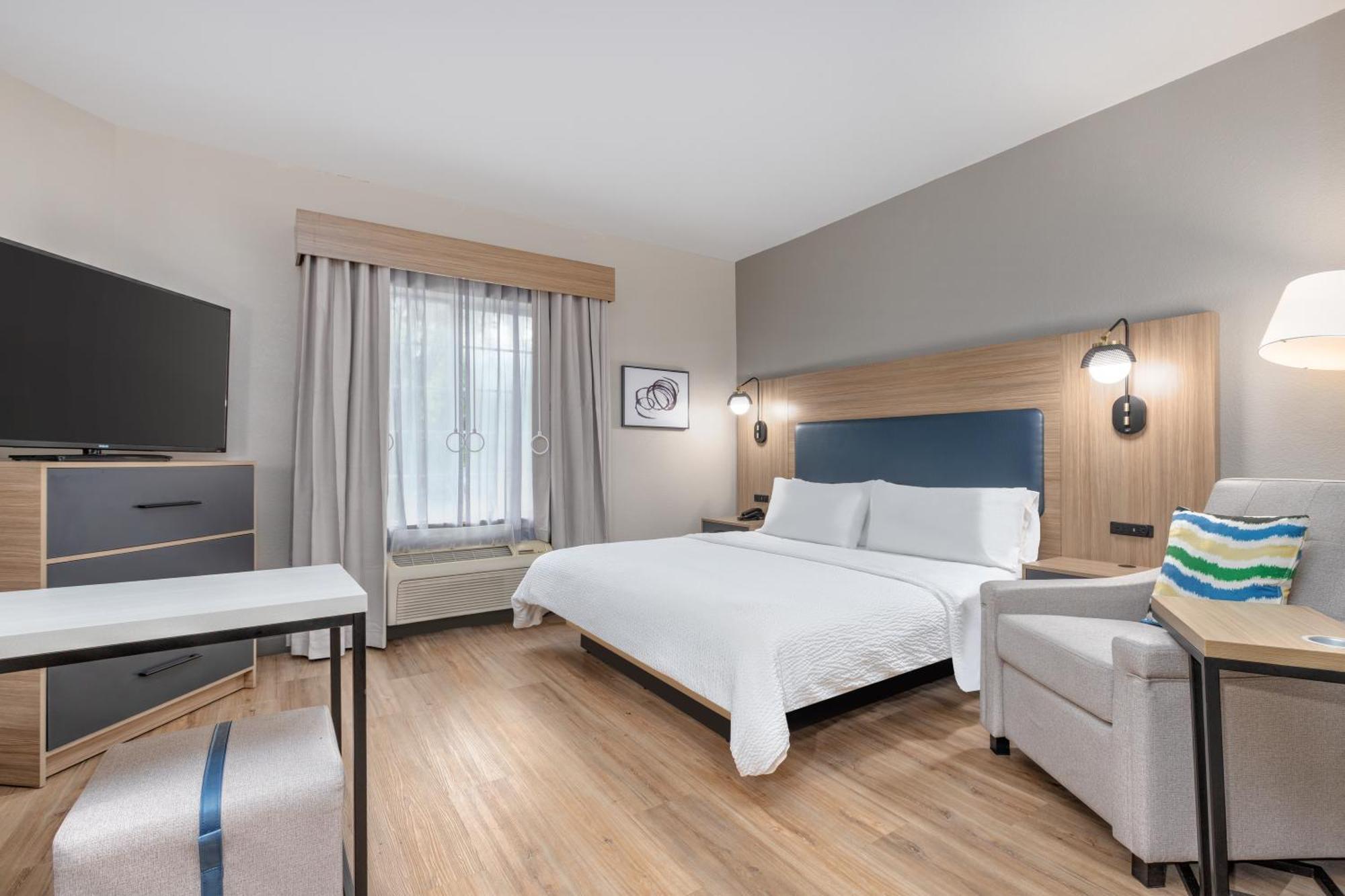 King Studio Suite