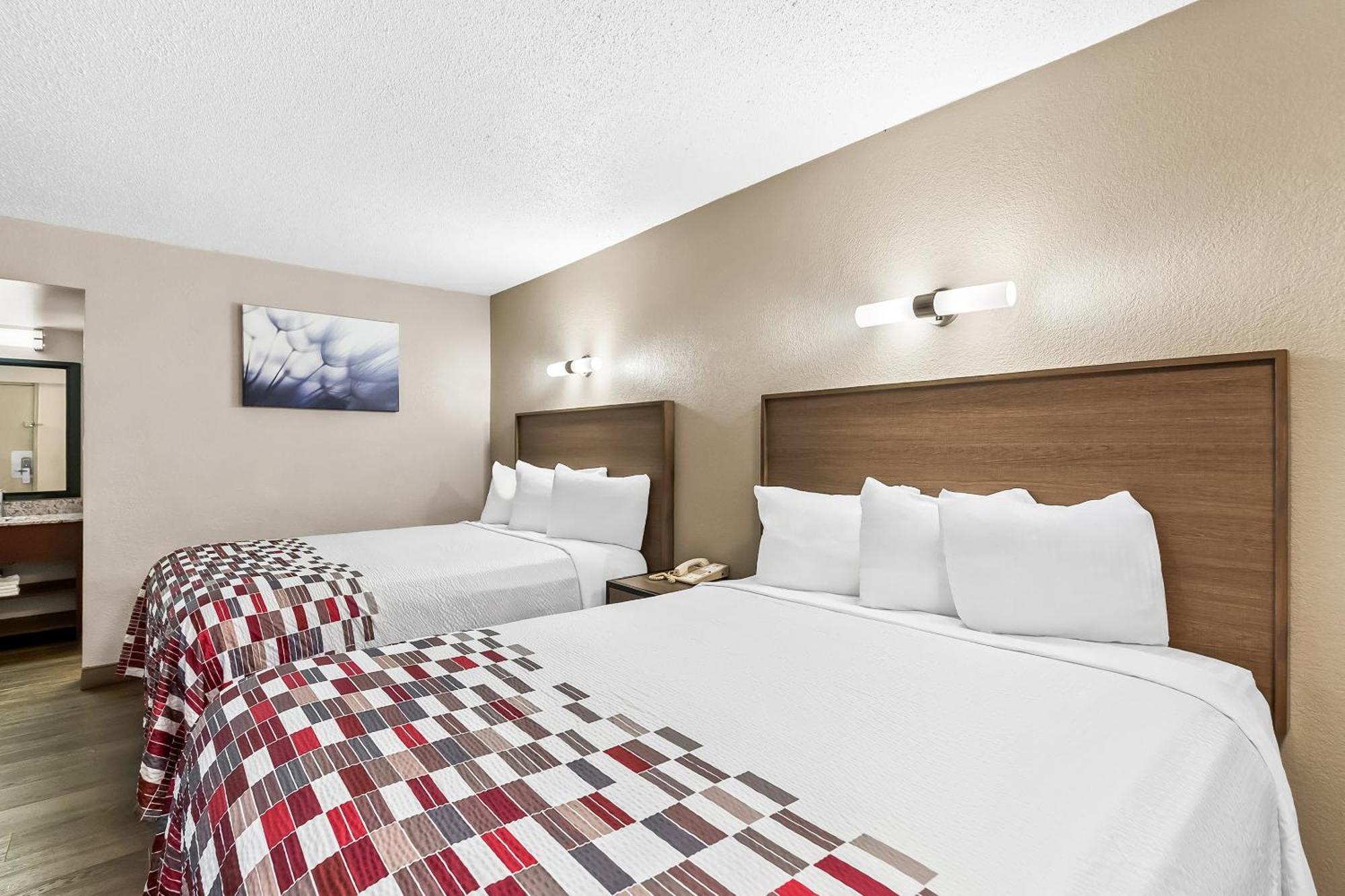 Standard Room Two Queen Beds Smoking