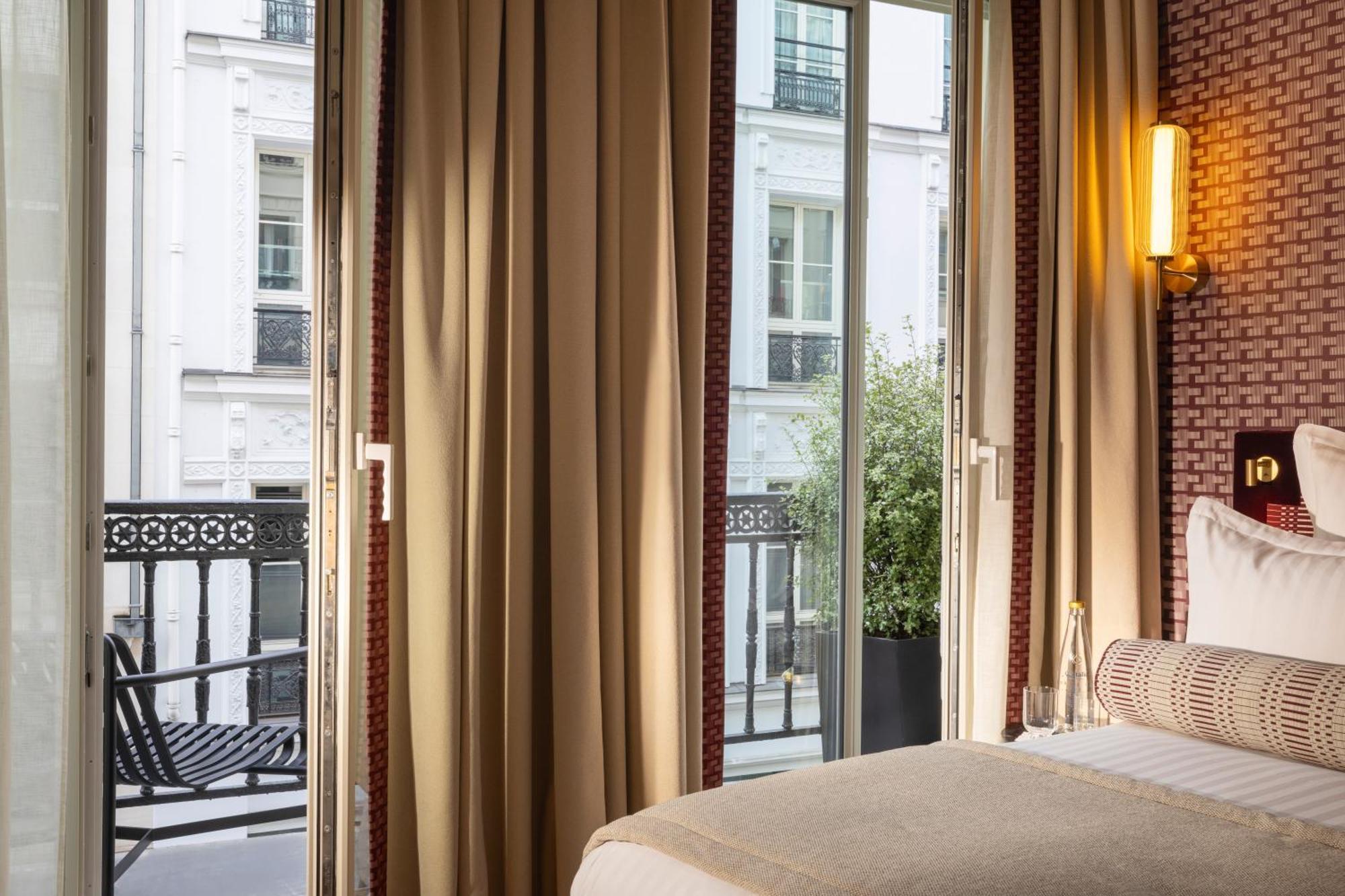 Deluxe Double Room Balcony Spa Access