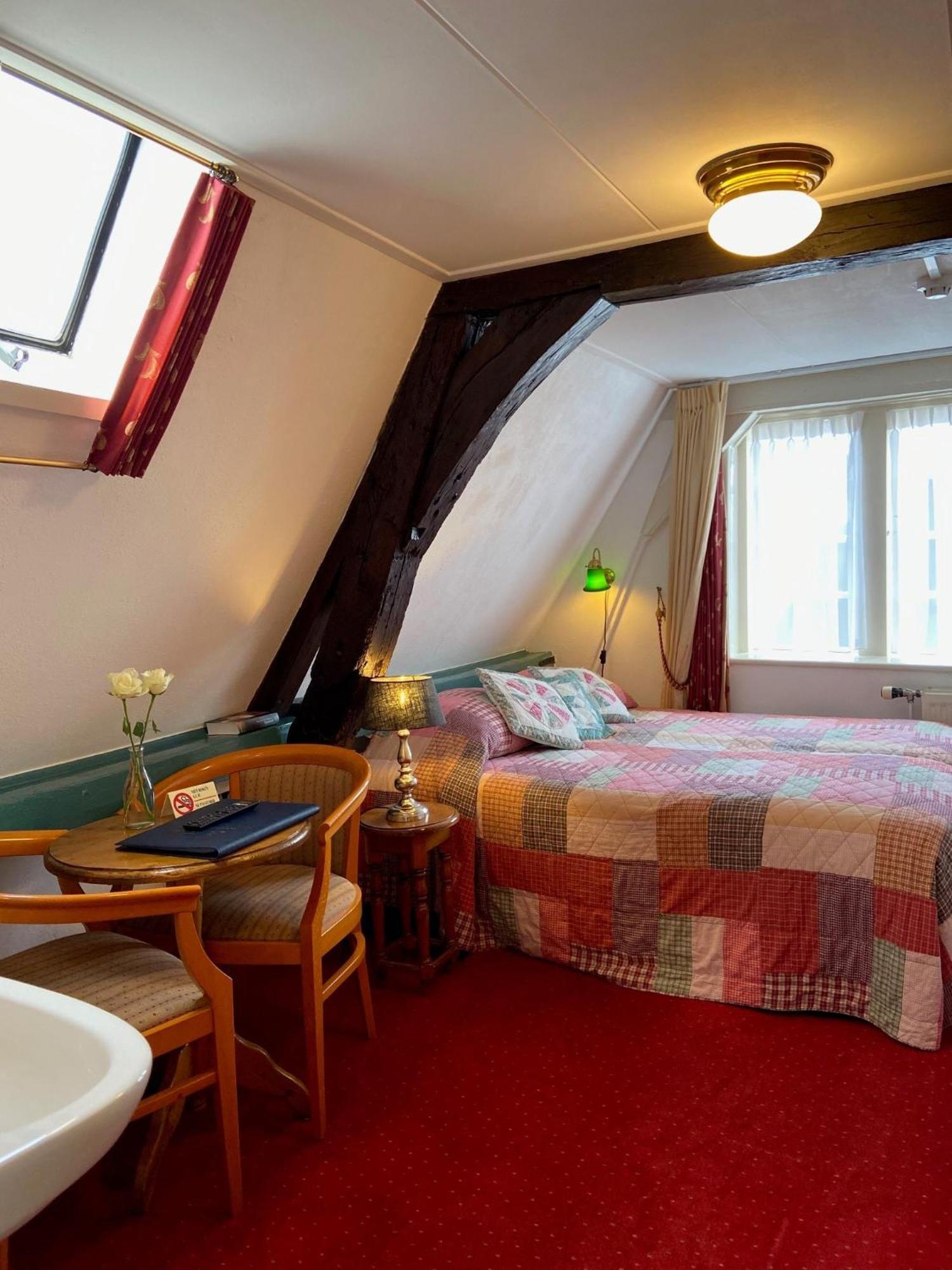 Double Room Shower