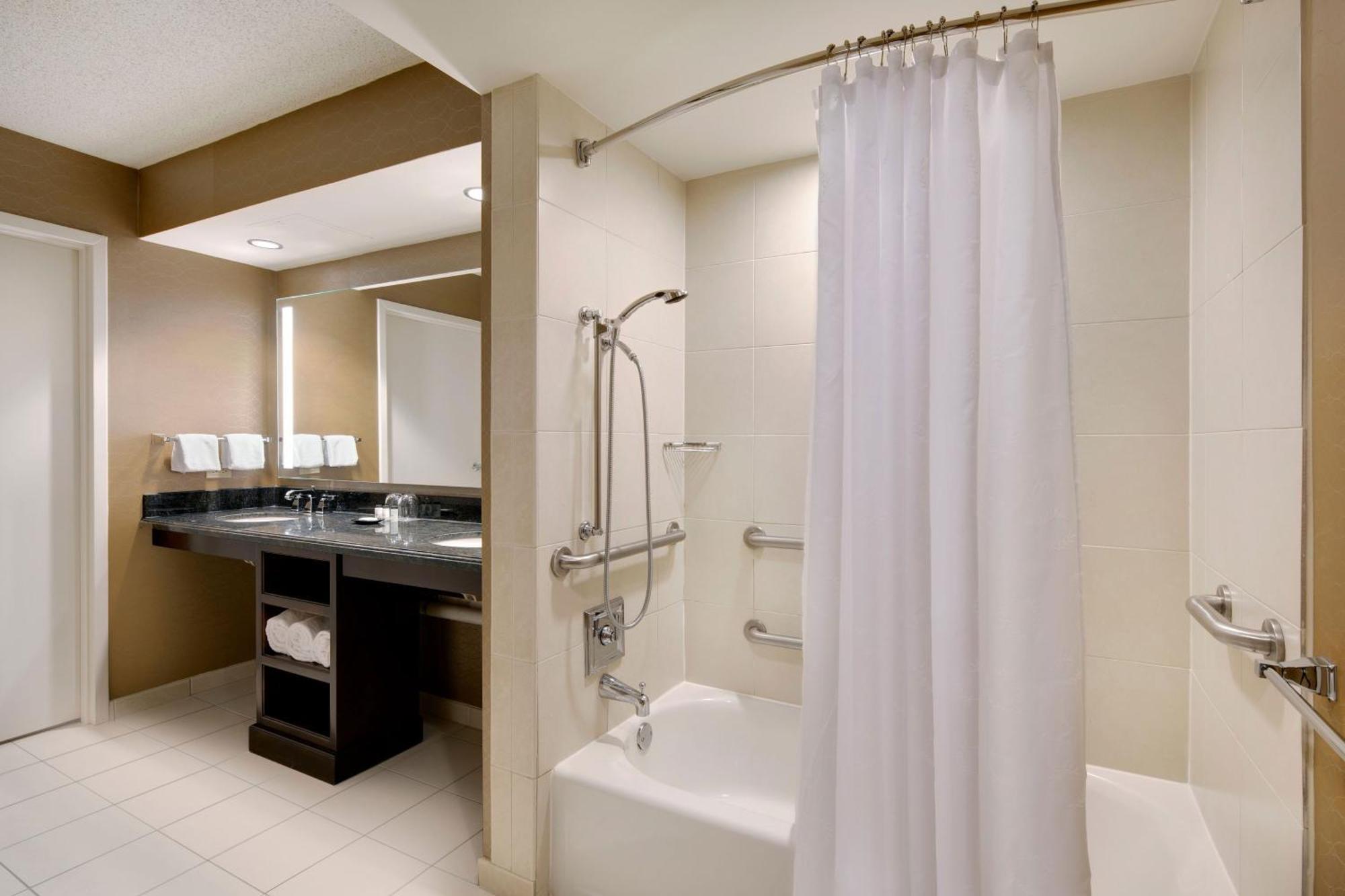 Standard King 1 Bedroom Suite
