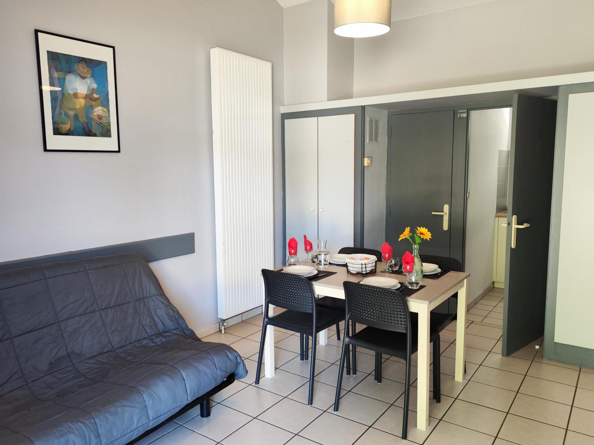 One-Bedroom Apartment Terrace